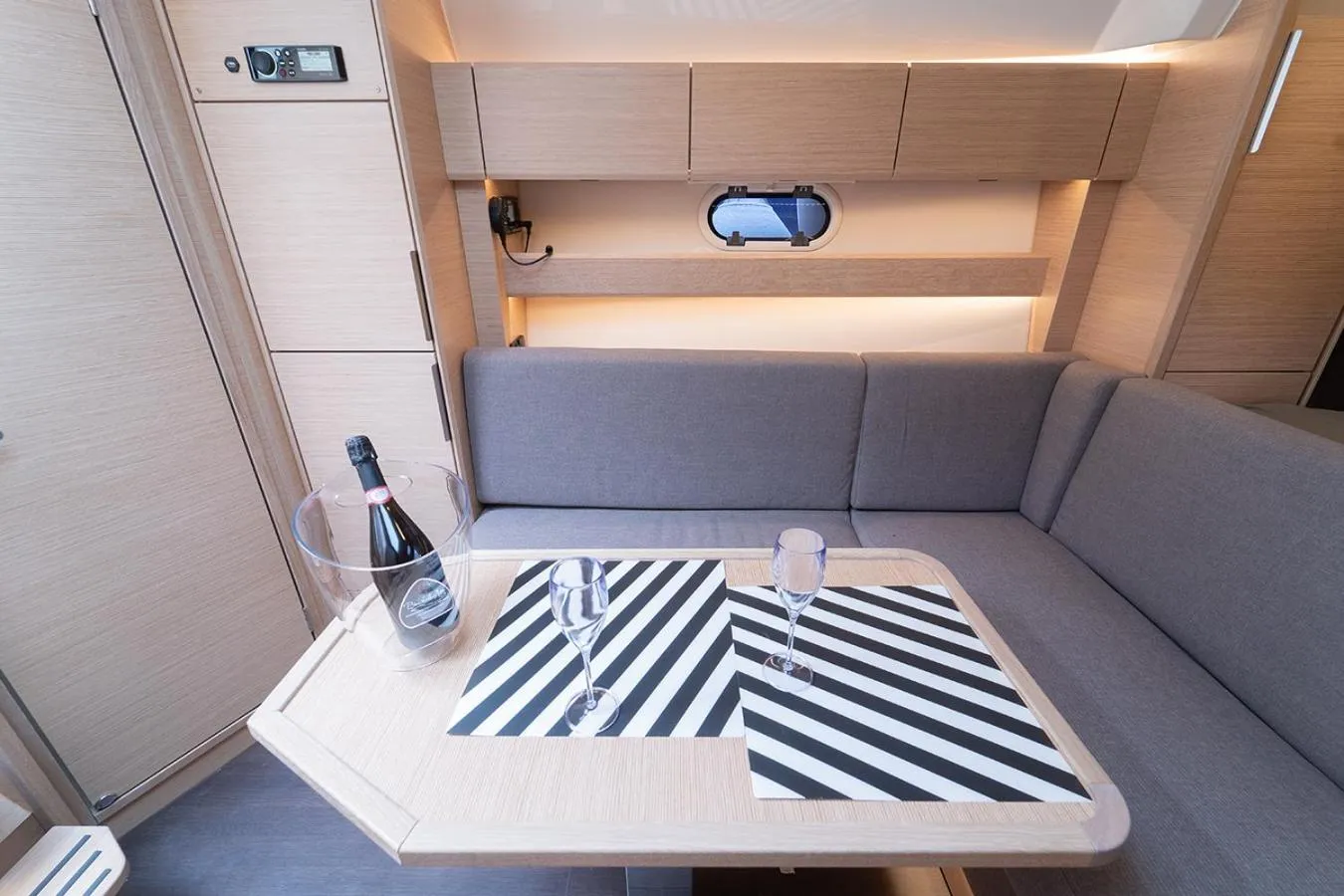 Al Campanile H Napoli Centro, by ClaPa Group Dislocated Hospitality