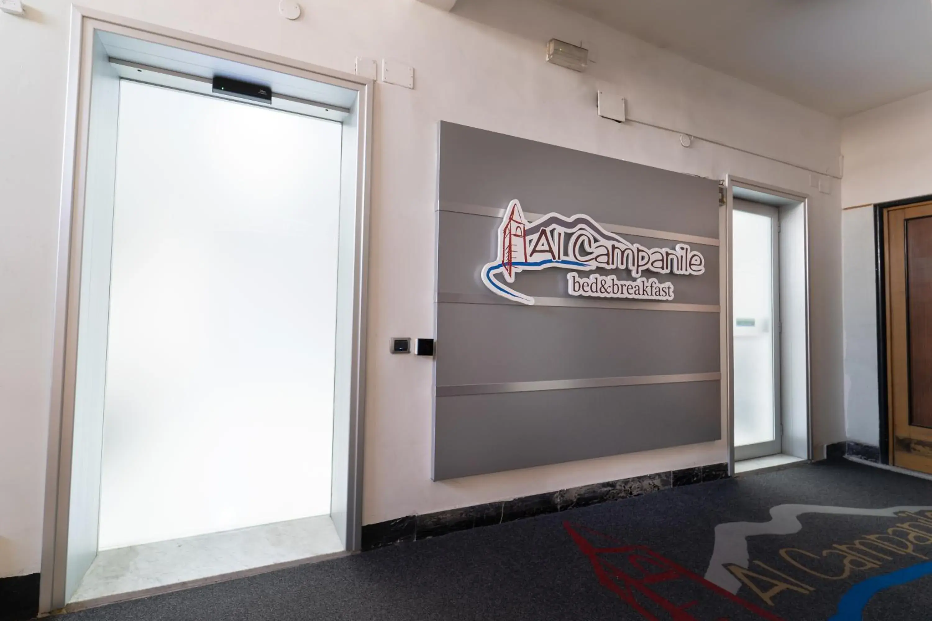 Facade/entrance in Al Campanile H Napoli Centro, by ClaPa Group Dislocated Hospitality Facade/entrance in Al Campanile H Napoli Centro, by ClaPa Group Dislocated Hospitality