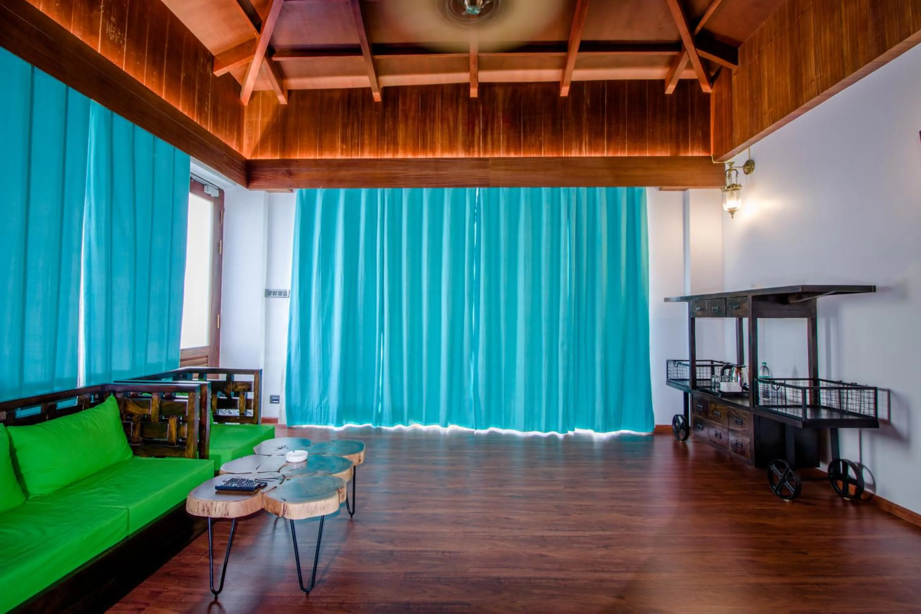 Living room in Symphony Summer Sands Beach Resort And Spa