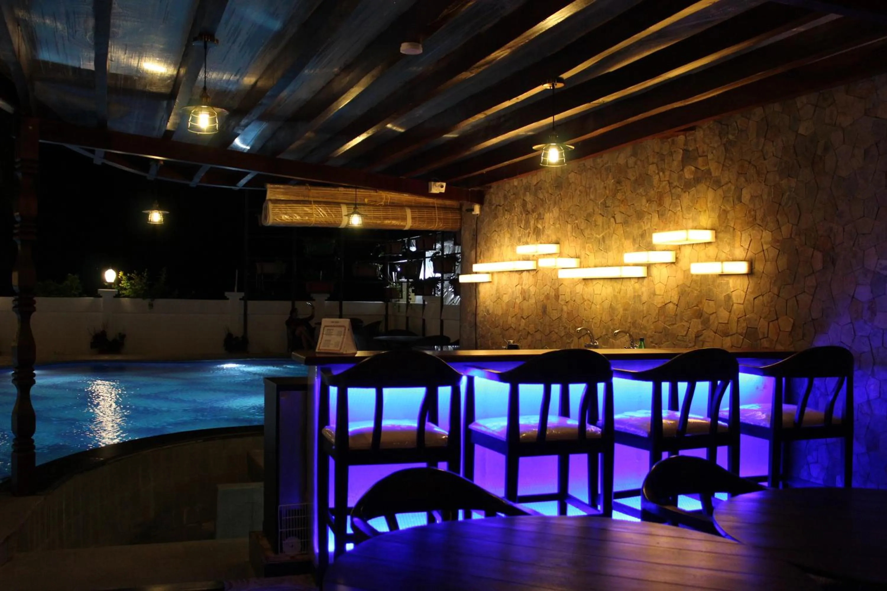 Lounge or bar in Symphony Summer Sands Beach Resort And Spa