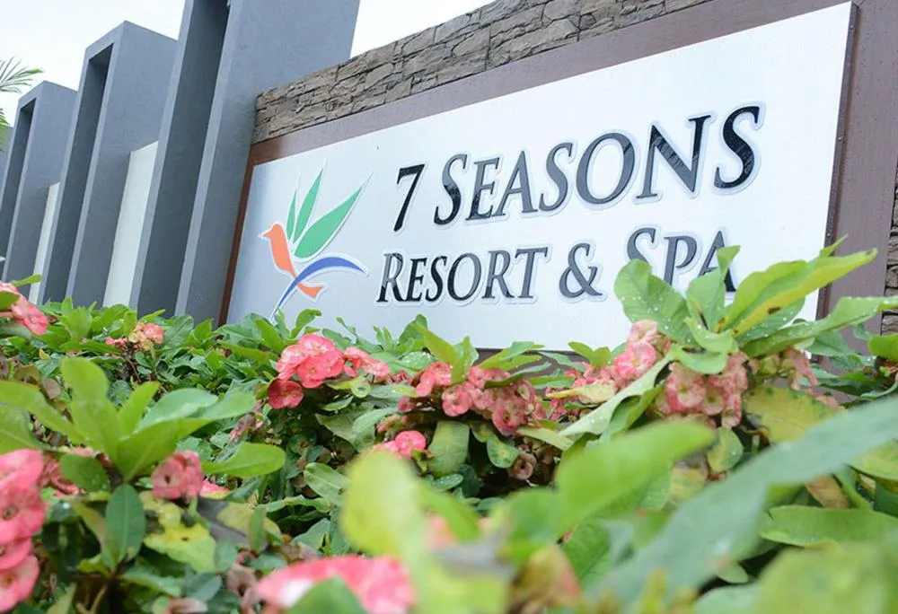7 Seasons resort & Spa