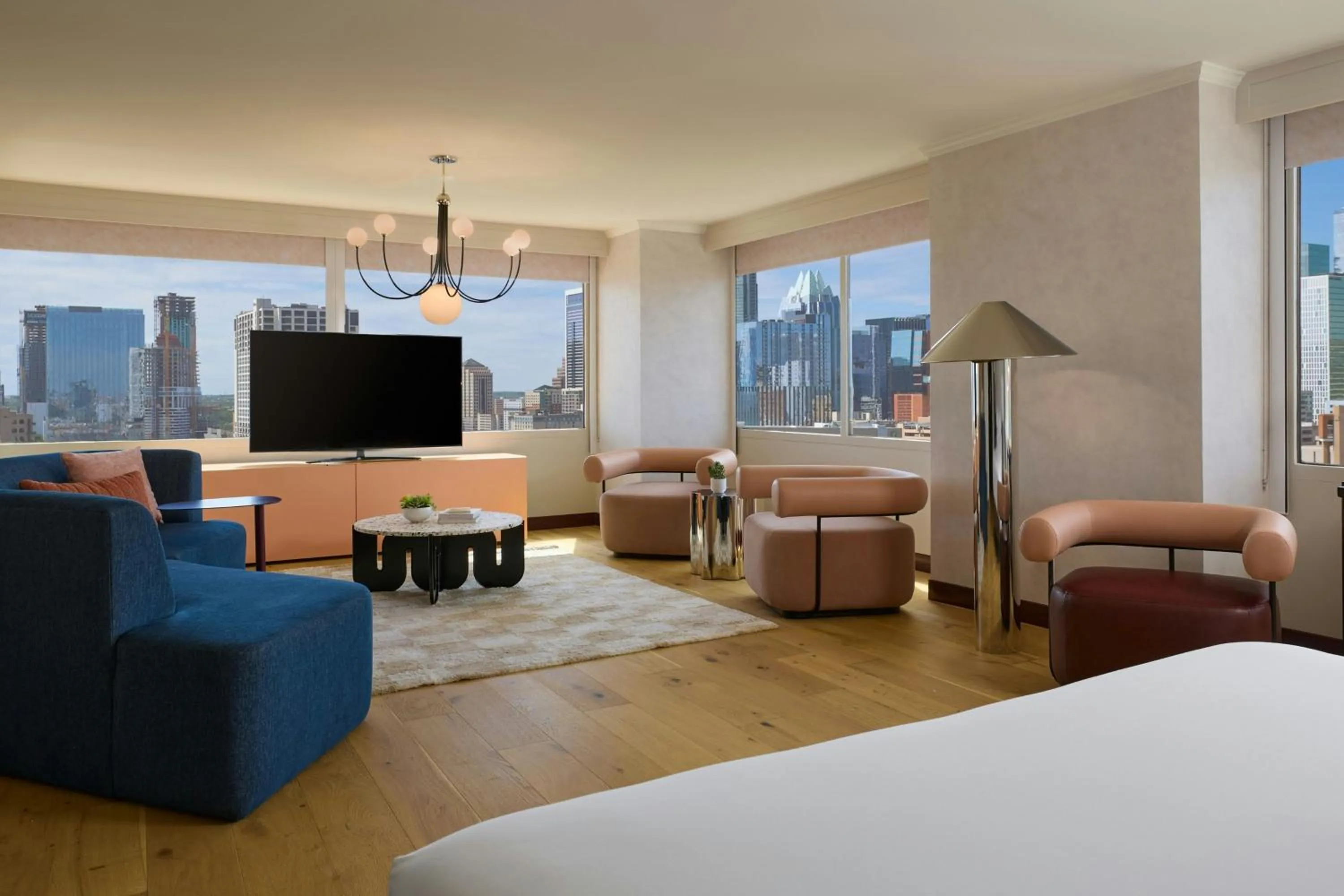Living room, Bed in Downright Austin, A Renaissance Hotel
