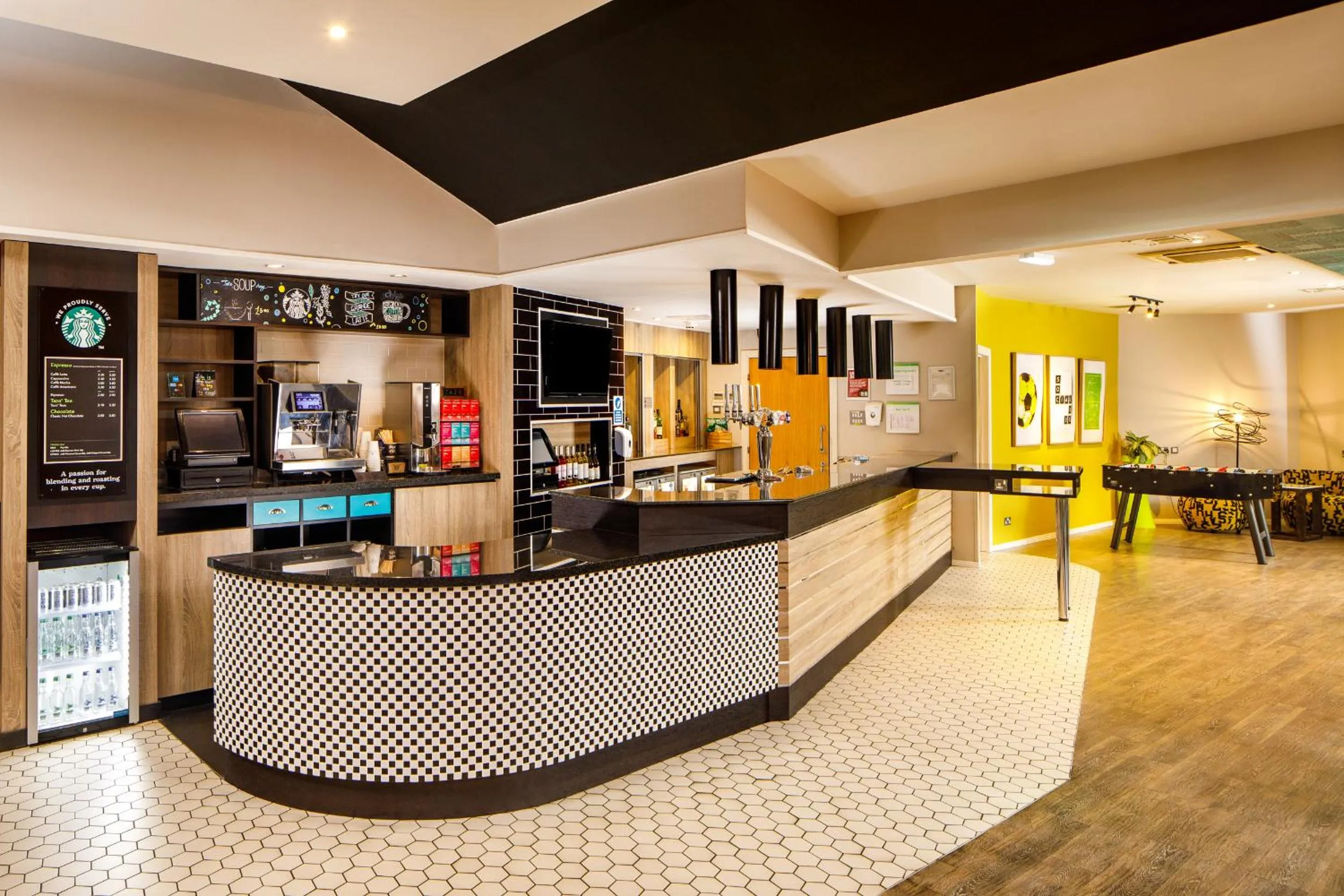 Lounge or bar in Holiday Inn Darlington - NORTH A1M, JCT.59 by IHG