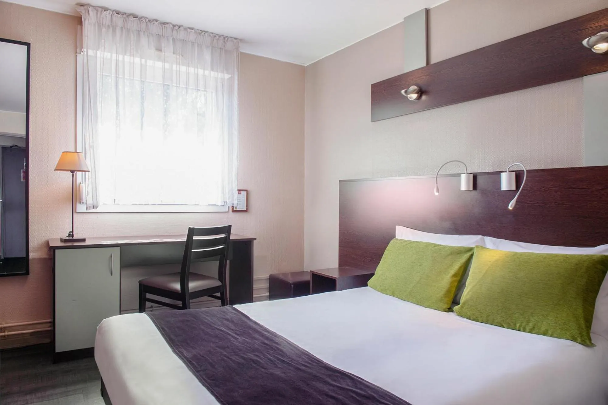 Bed in The Originals City, Hôtel Ascotel, Lille Est Grand Stade