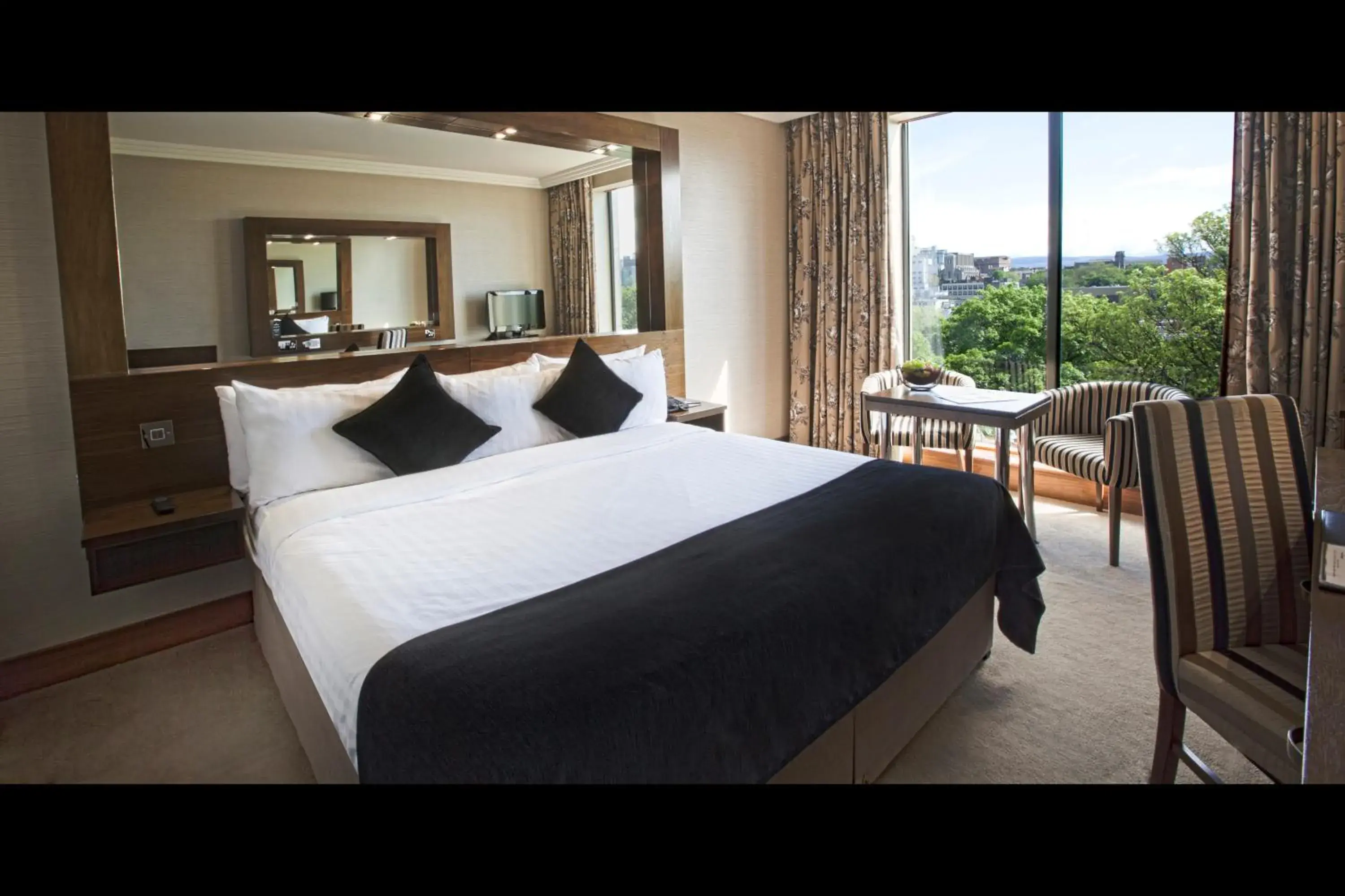 Bedroom, Bed in Ashling Hotel Dublin Bedroom, Bed in Ashling Hotel Dublin