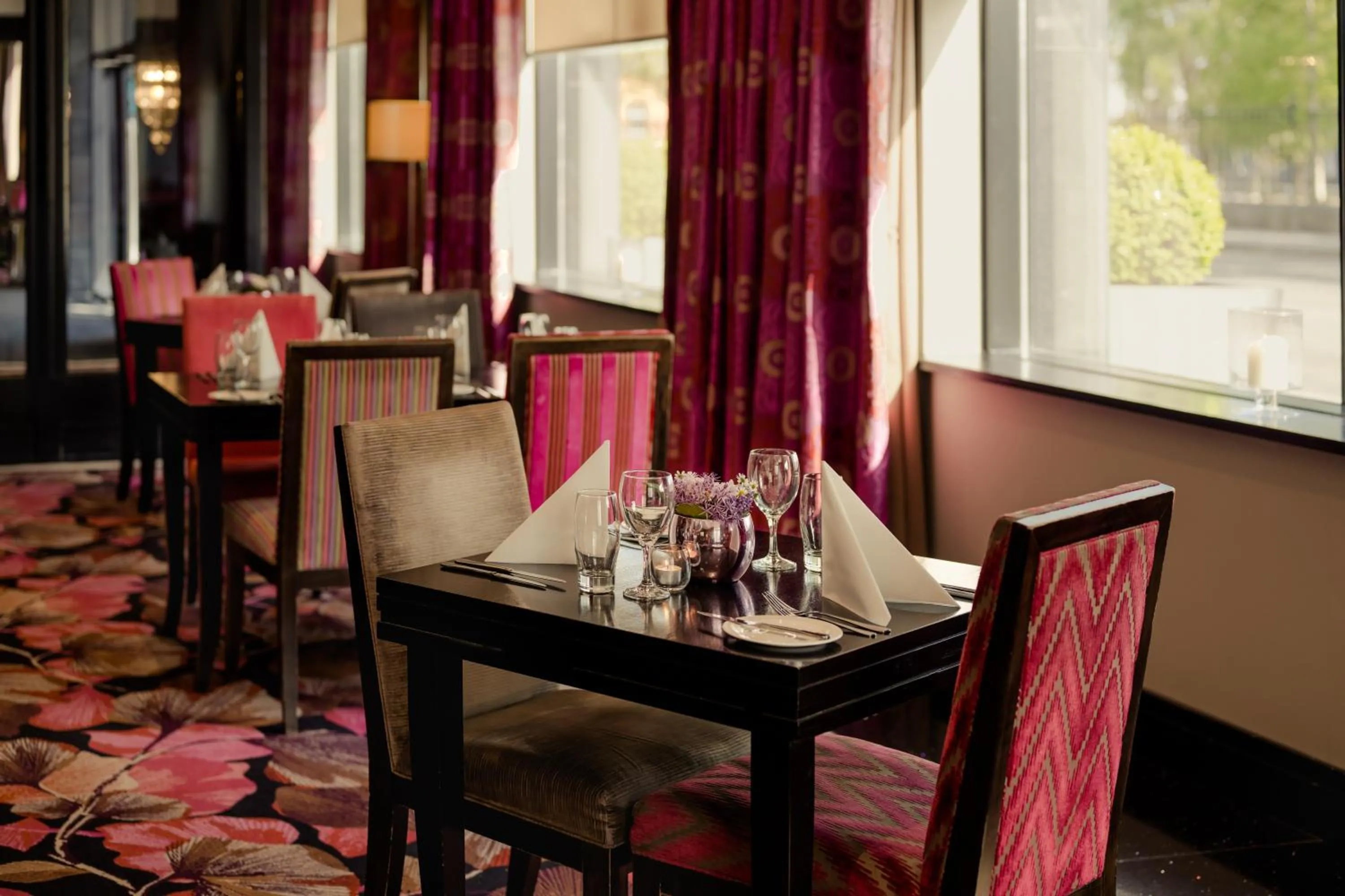 Restaurant/places to eat in Ashling Hotel Dublin