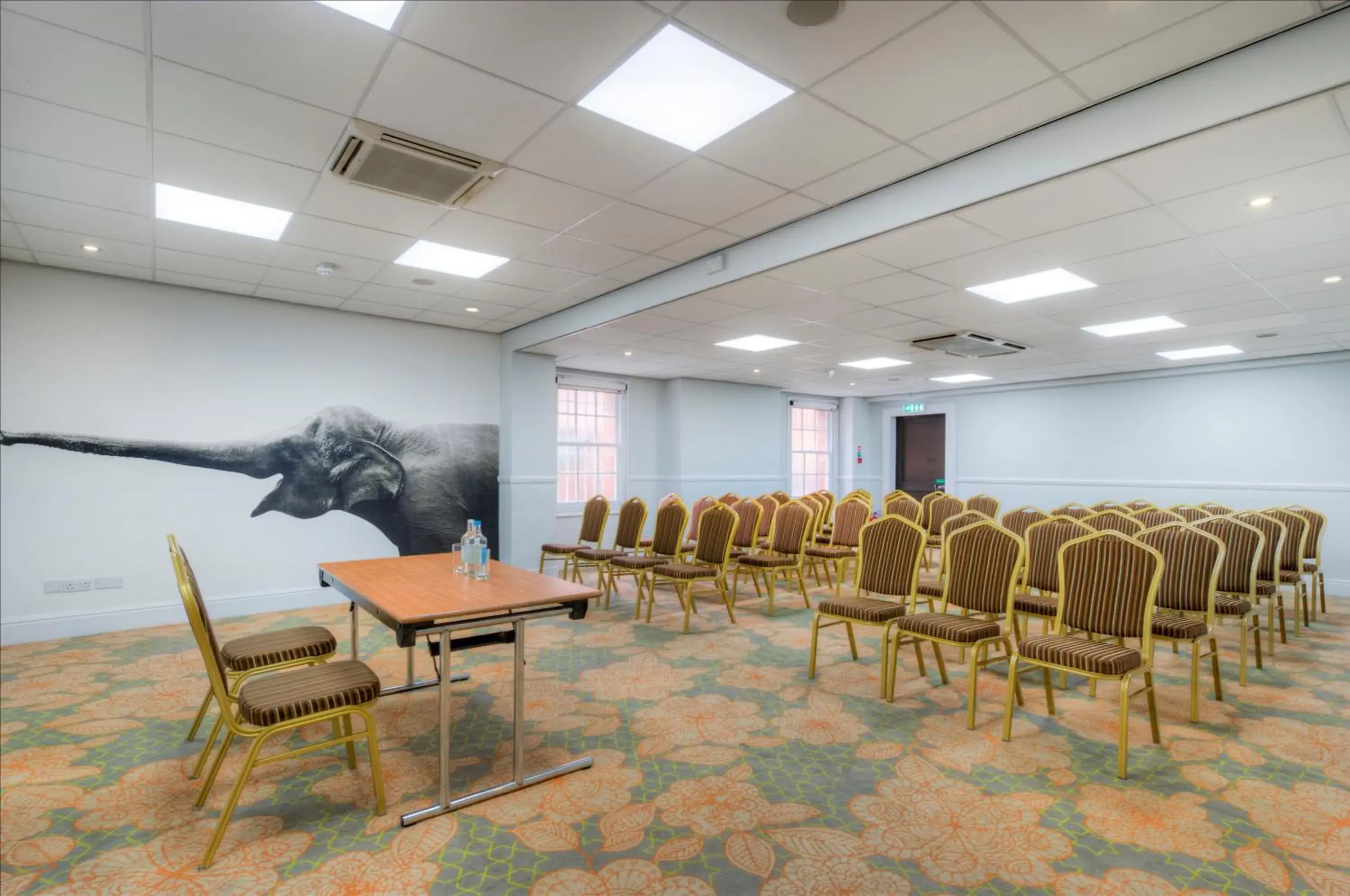 Meeting/conference room in ibis Styles Reading Centre