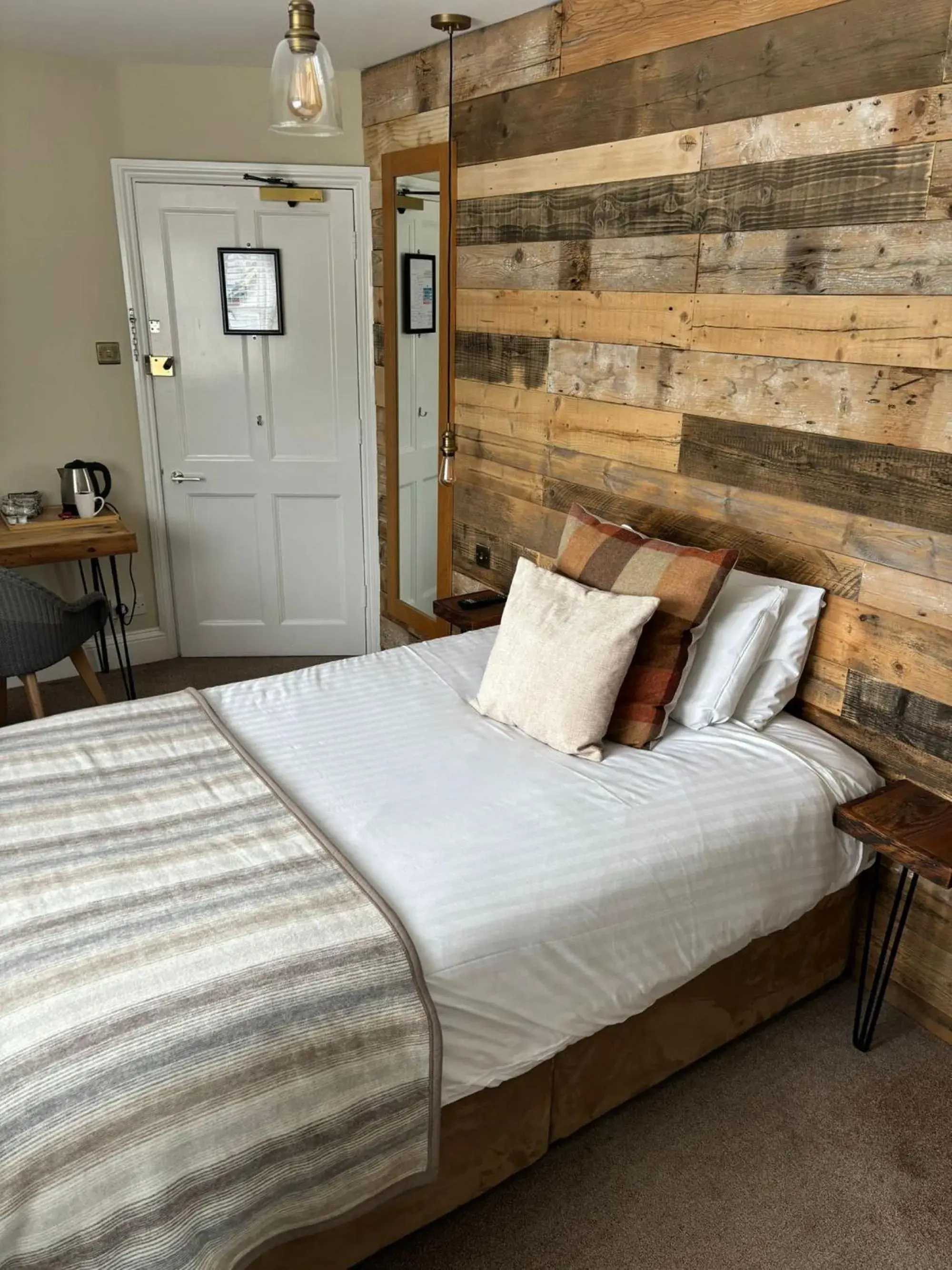 Single Room in Banbury Wroxton House Hotel Single Room in Banbury Wroxton House Hotel