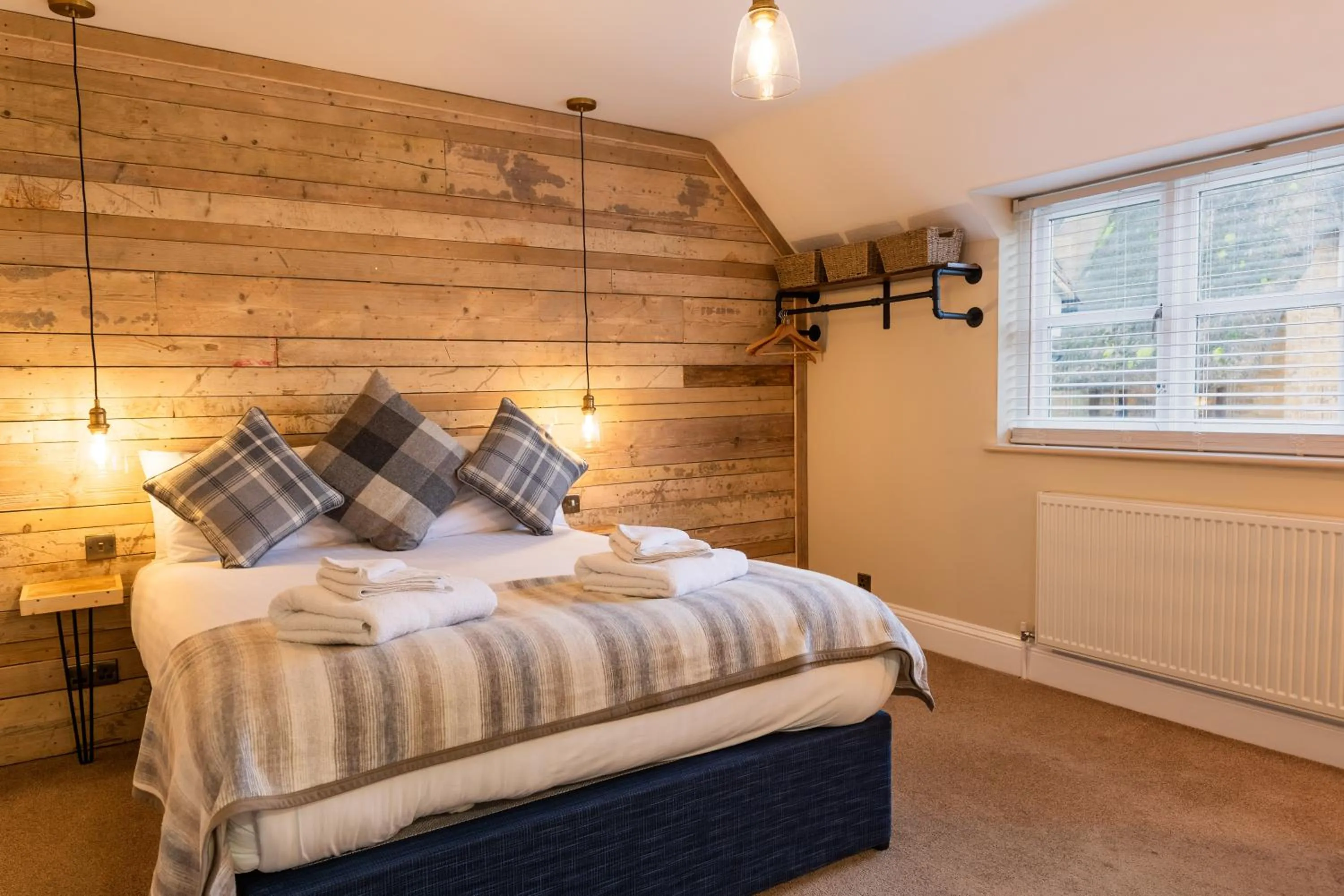 Bedroom, Bed in Banbury Wroxton House Hotel