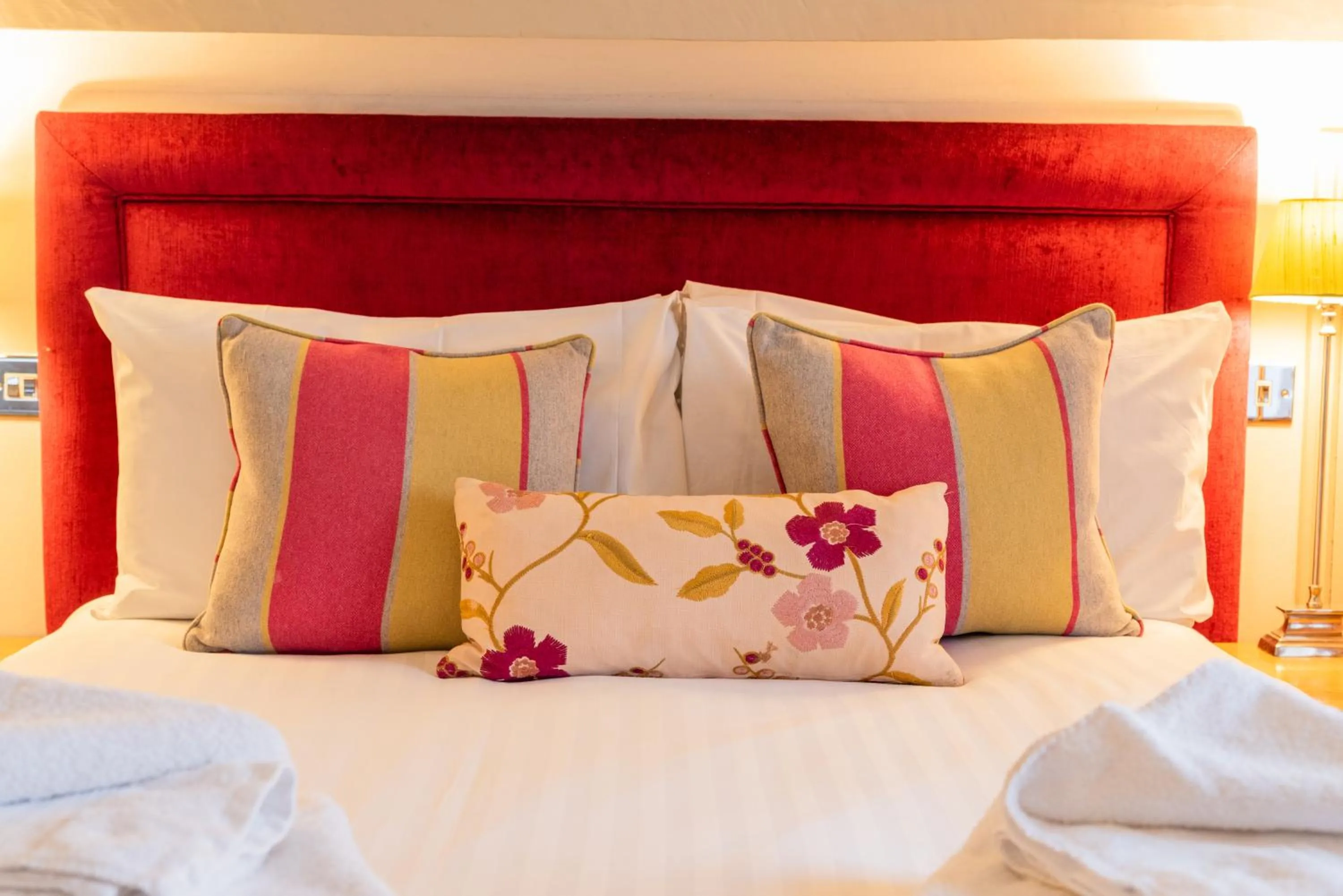 Bedroom, Bed in Banbury Wroxton House Hotel