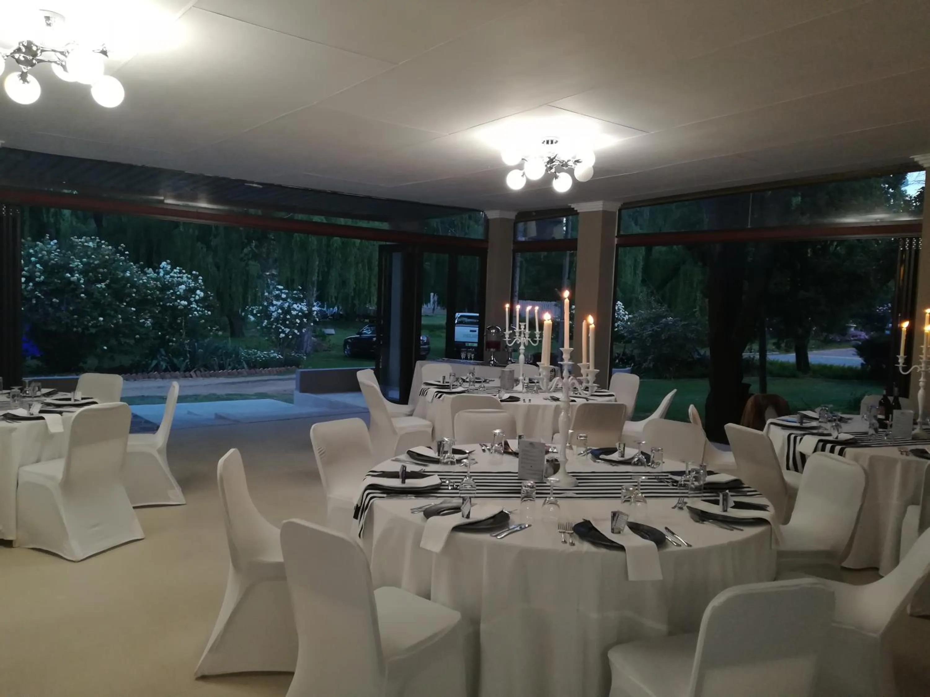 Banquet/Function facilities in Willow Banks Lodge