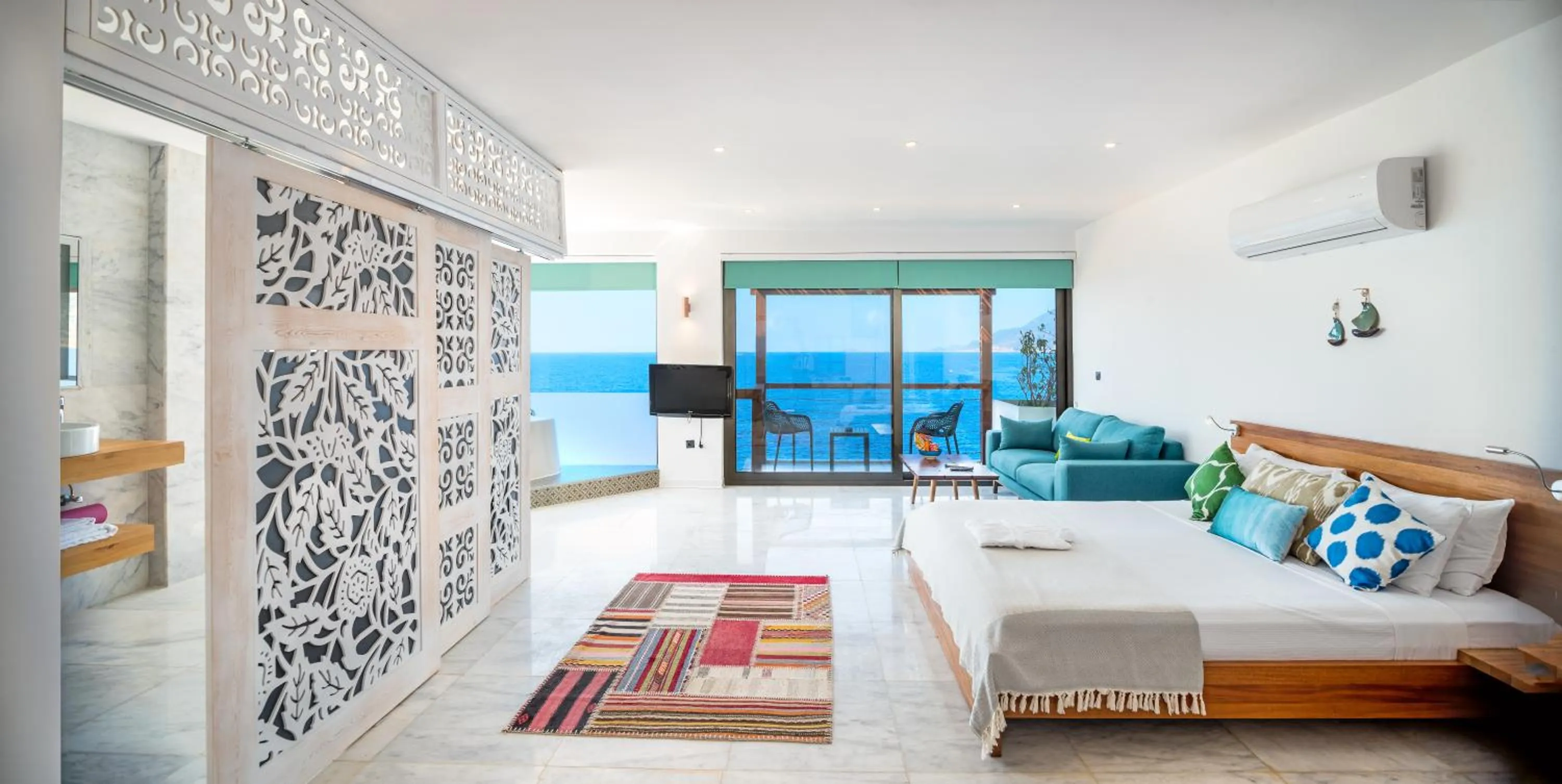 Living room, Bed in Mandalina Suites