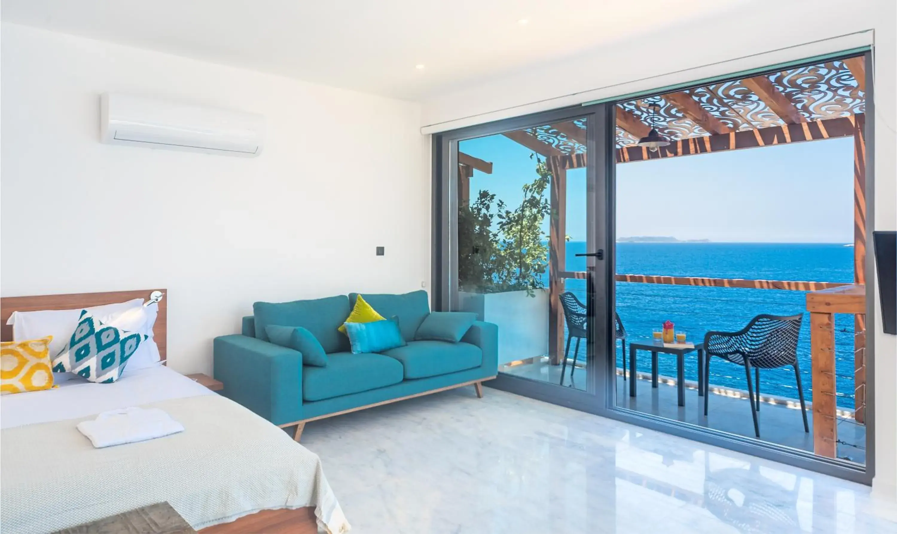Deluxe Suite with Sea View in Mandalina Suites Deluxe Suite with Sea View in Mandalina Suites