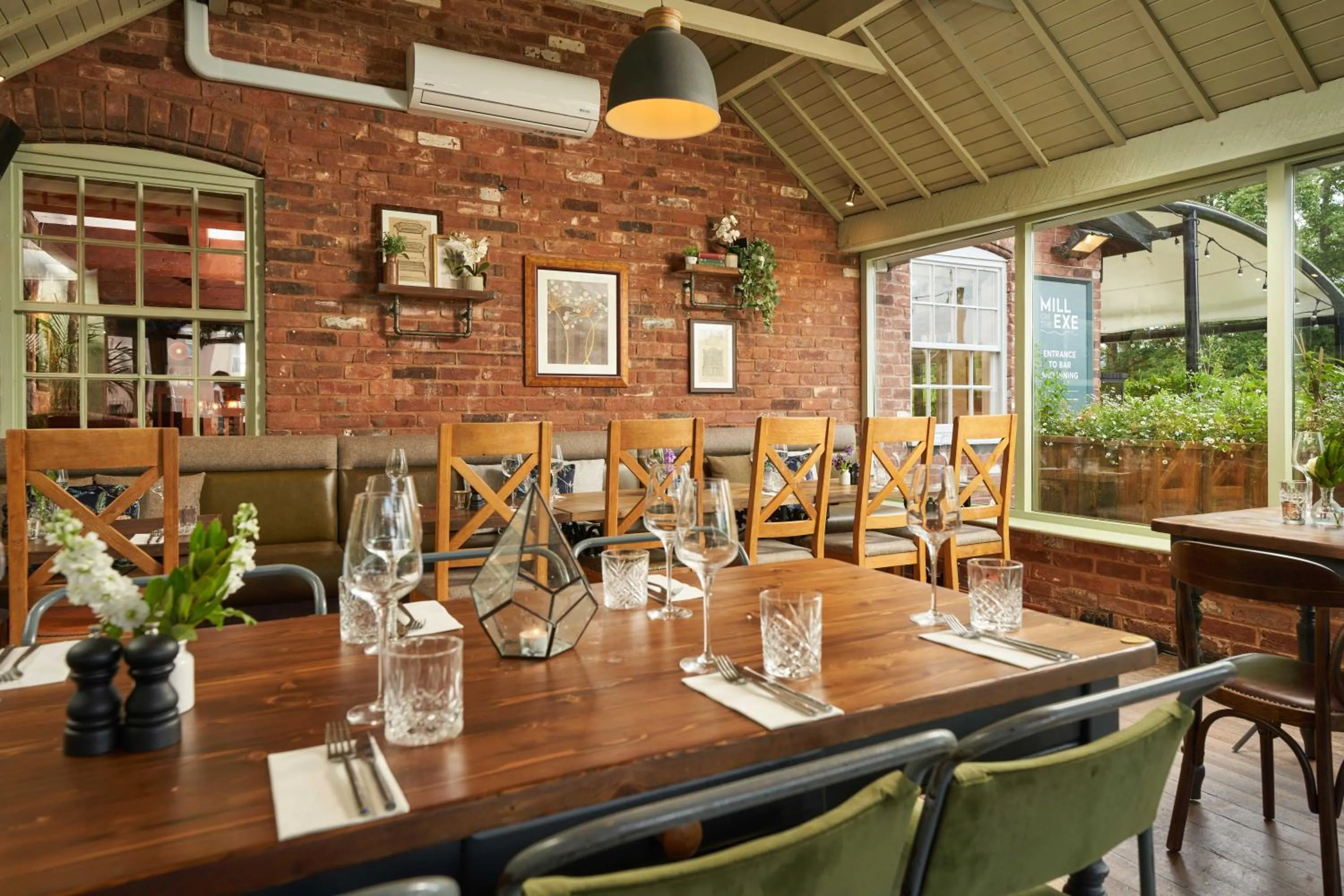 Restaurant/places to eat in Mill on the Exe