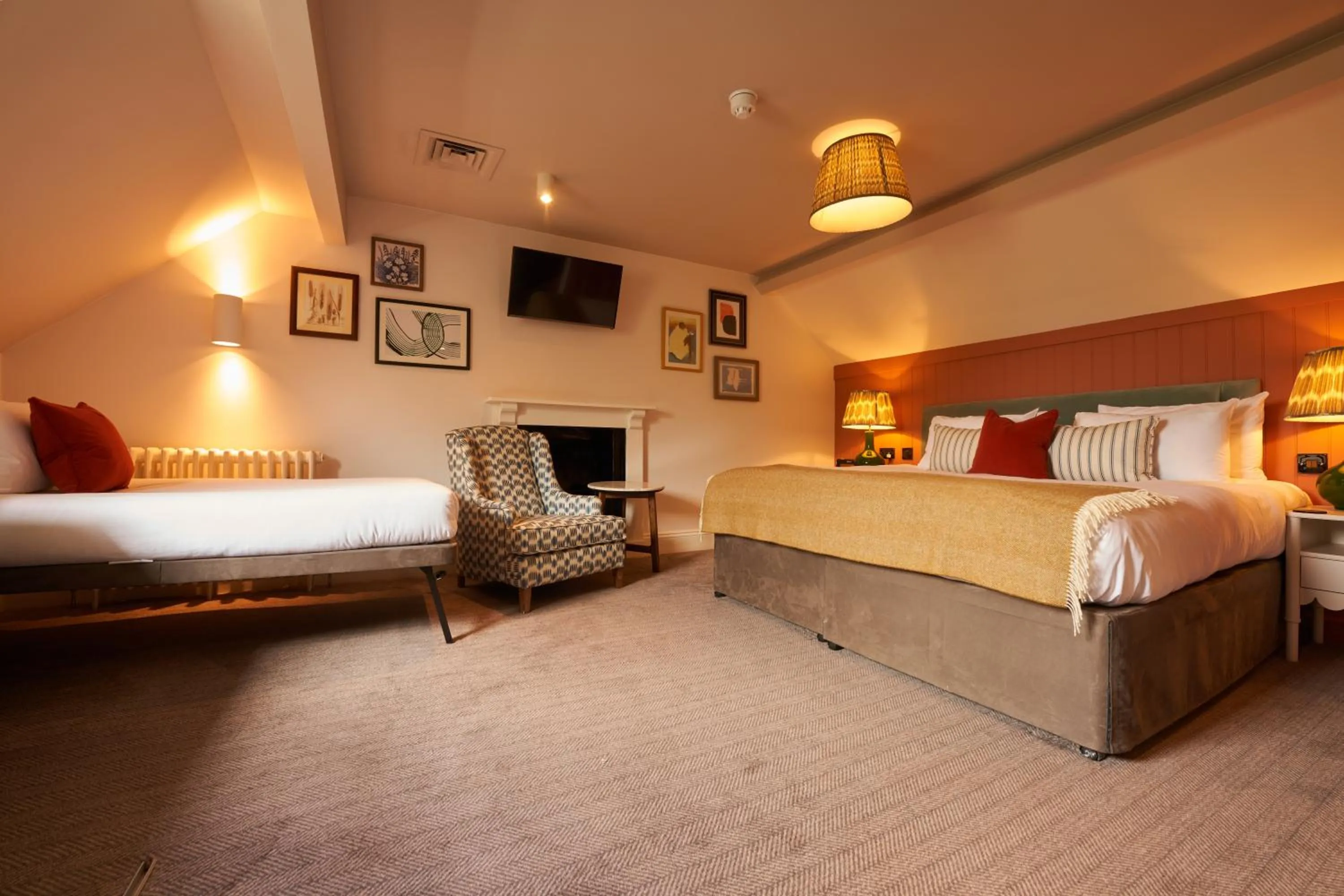 Photo of the whole room, Bed in Mill on the Exe