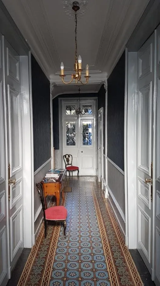 Decorative detail in Le Point du Jour