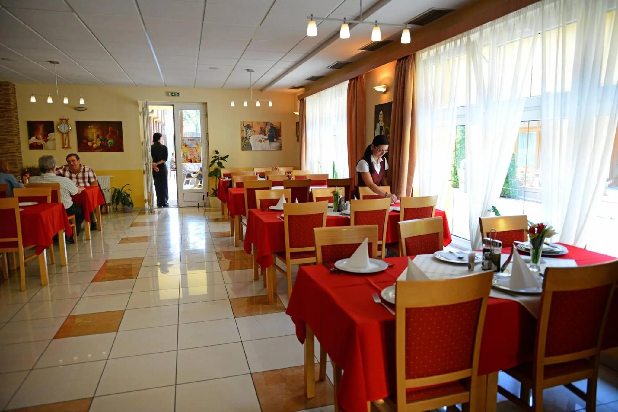 Restaurant/places to eat in Hotel Clavis