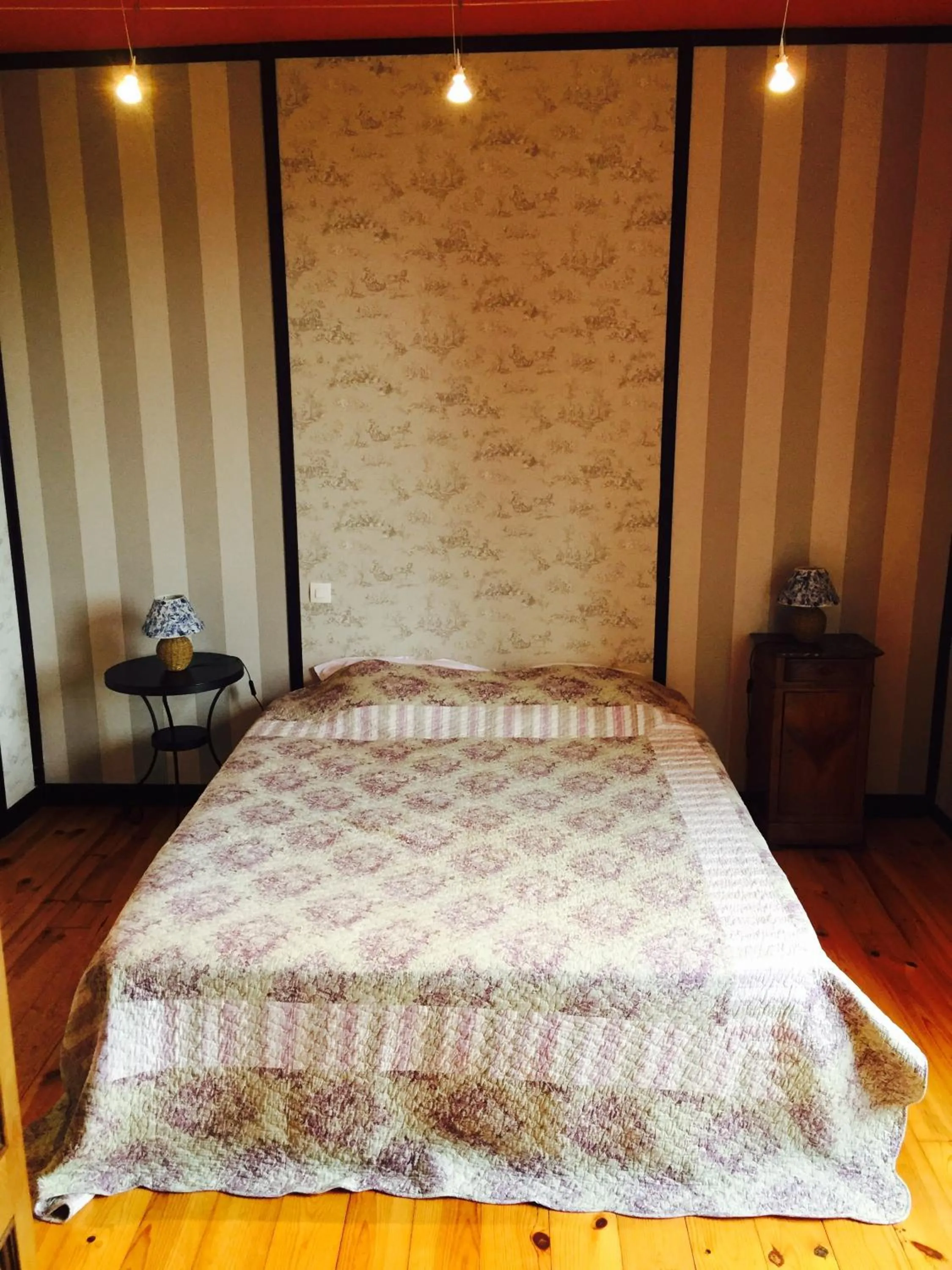 Aux Caprices des Dieux