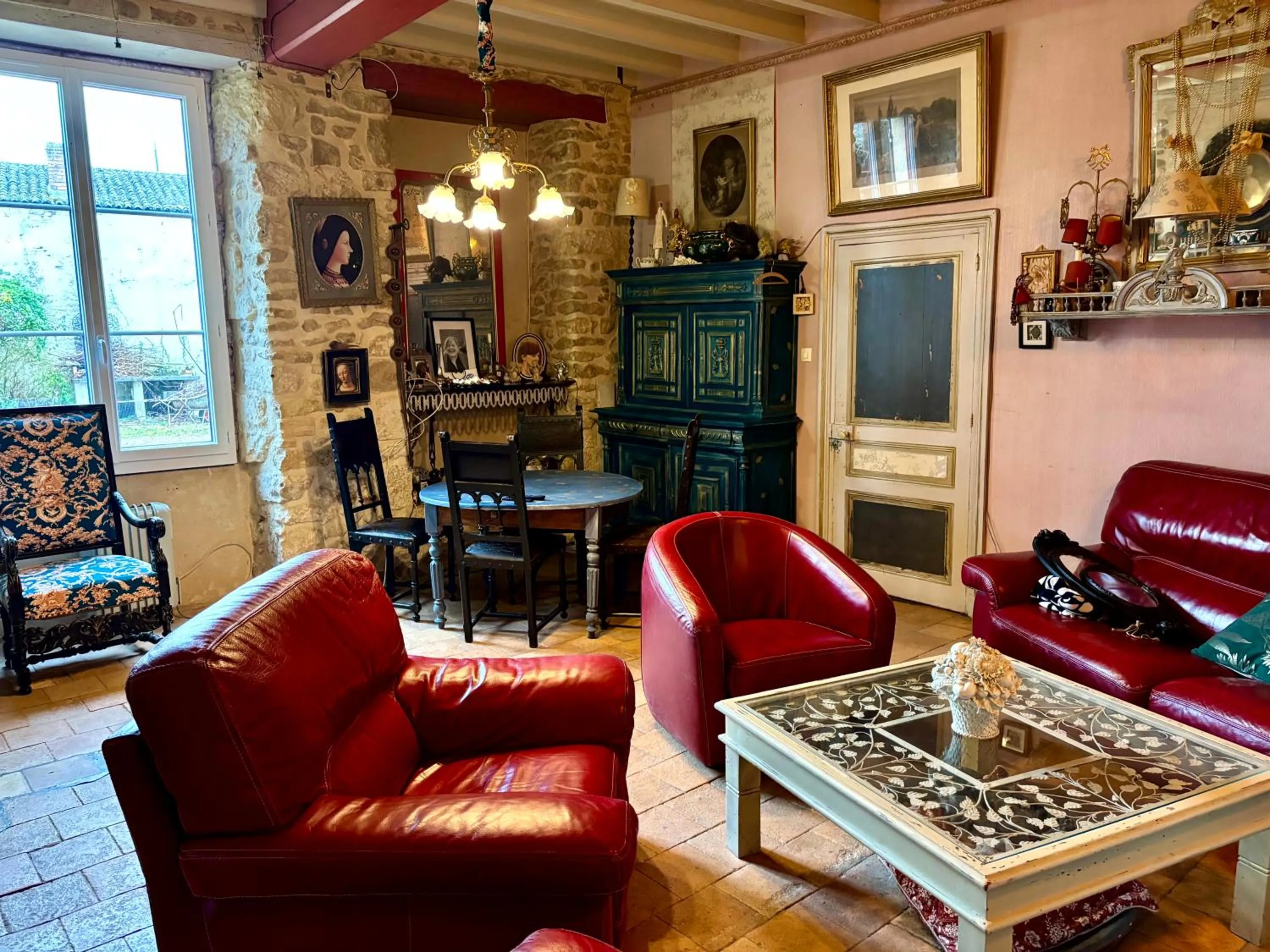 Aux Caprices des Dieux