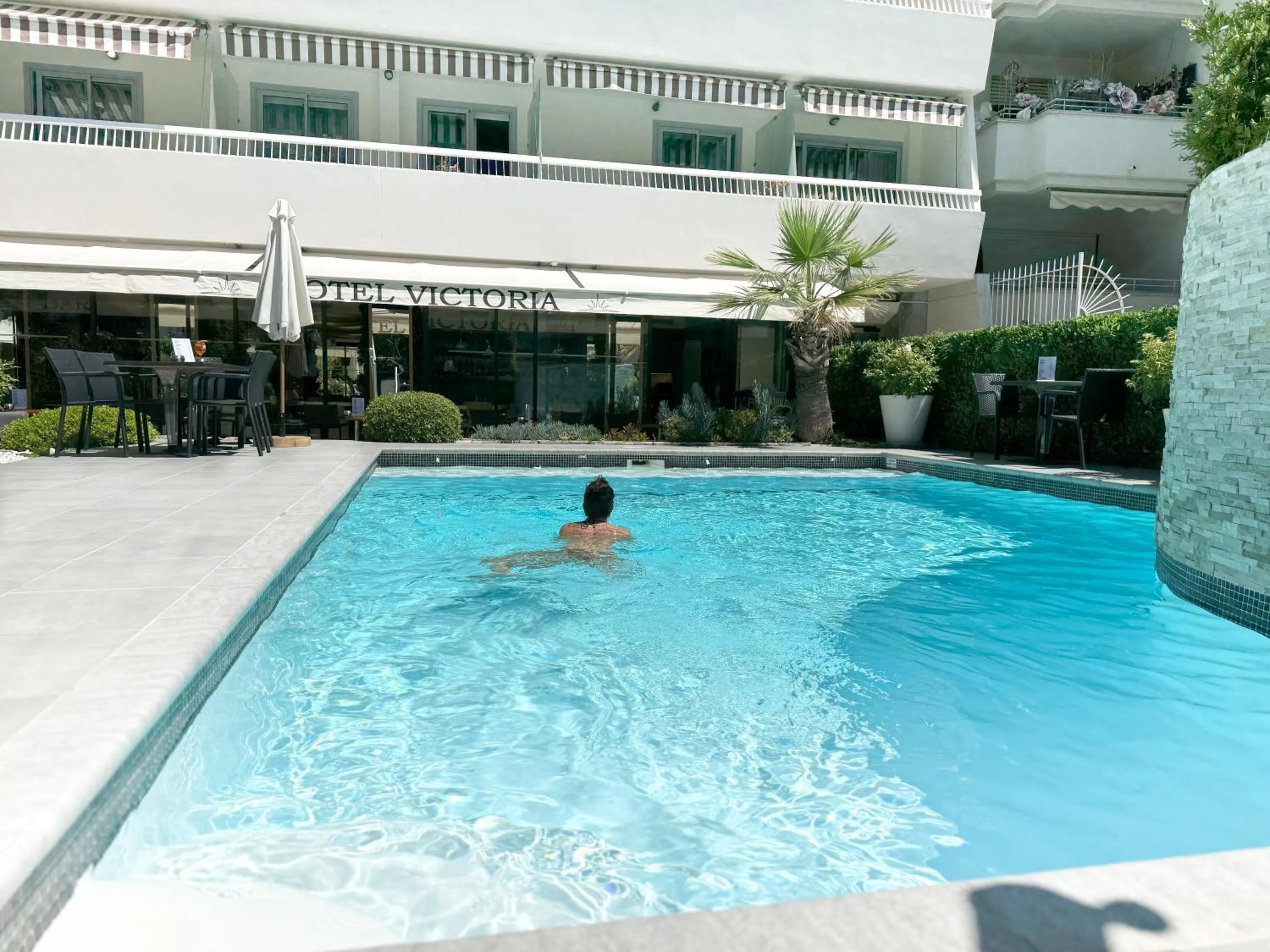 Pool view in Hôtel Victoria
