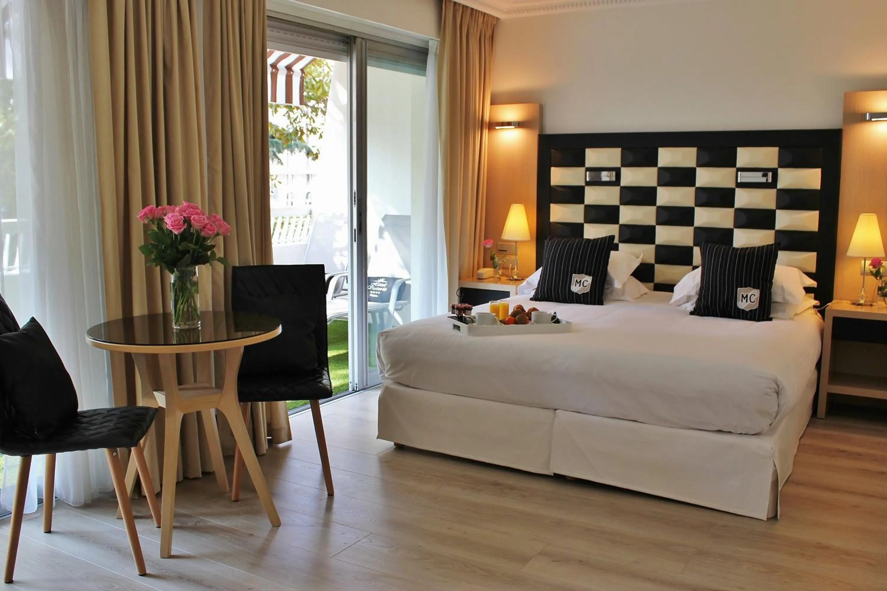 Photo of the whole room, Bed in Hôtel Victoria