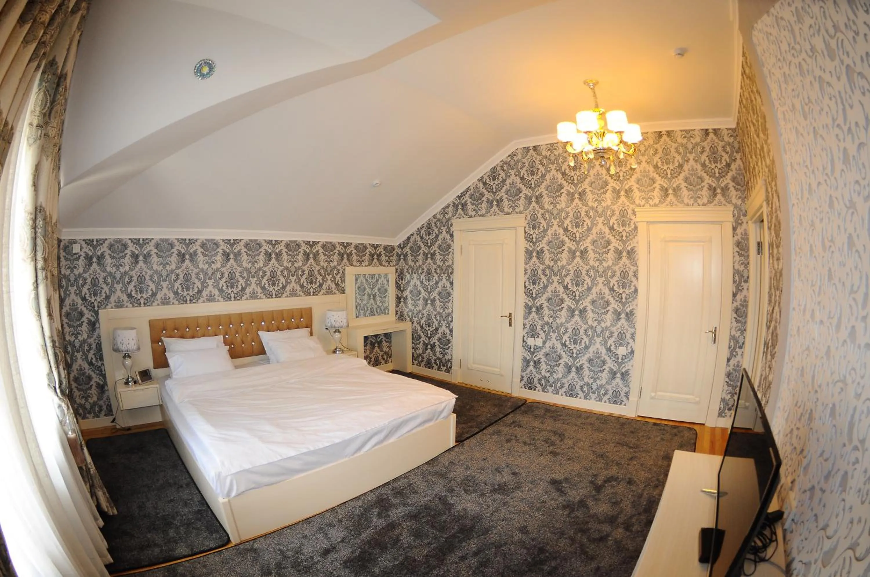 Bedroom, Bed in Hotel Afrosiyob