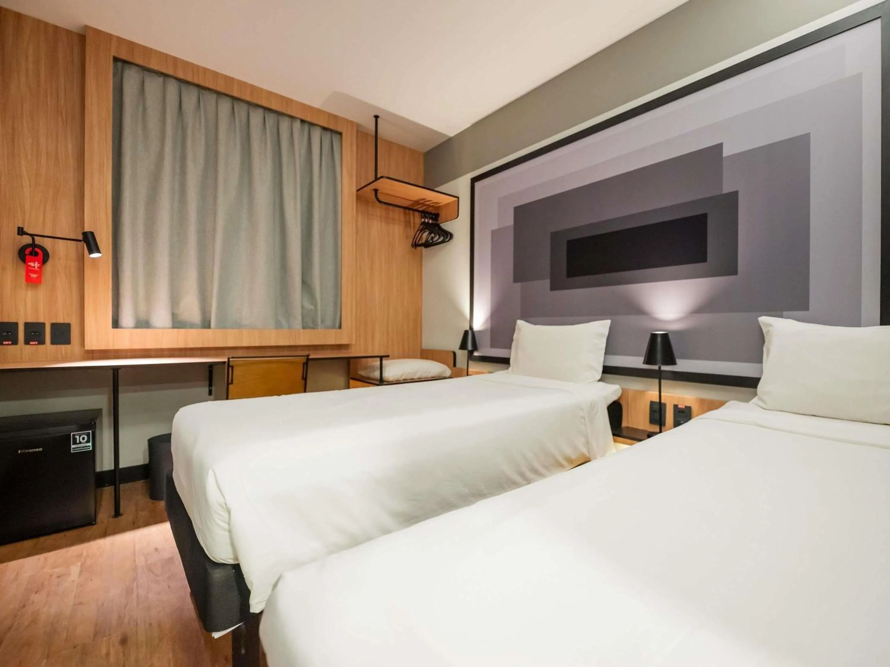 Bedroom, Bed in ibis Navegantes Itajai