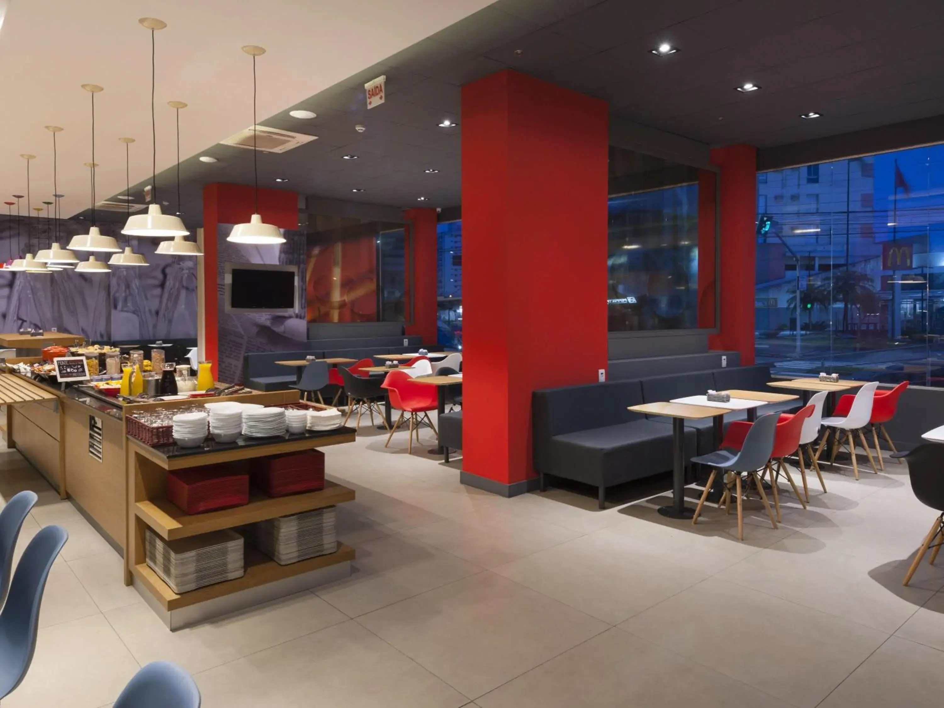 Restaurant/places to eat in ibis Navegantes Itajai Restaurant/places to eat in ibis Navegantes Itajai