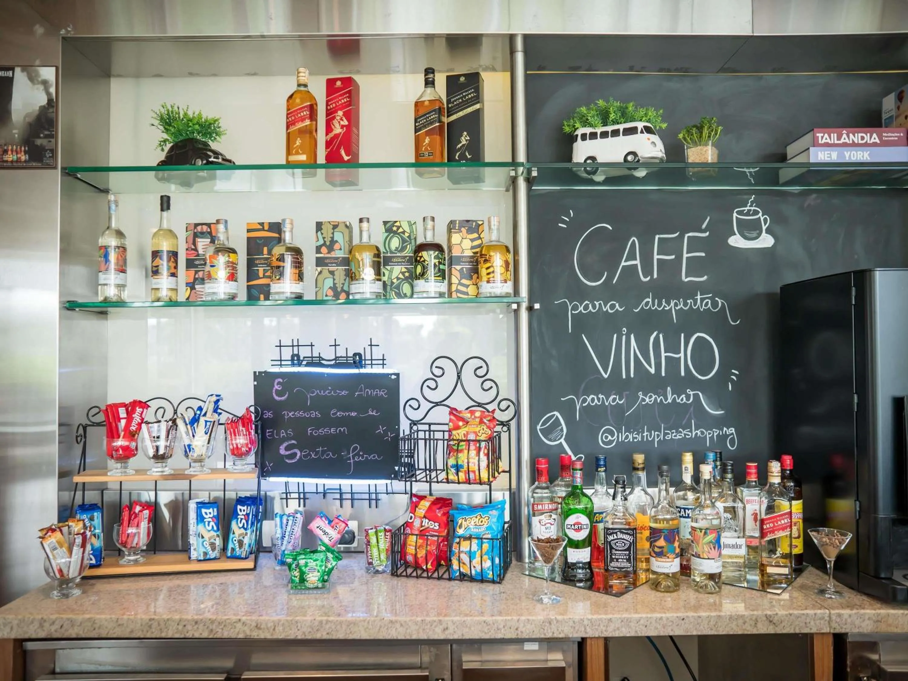 Lounge or bar in ibis Itu Plaza Shopping