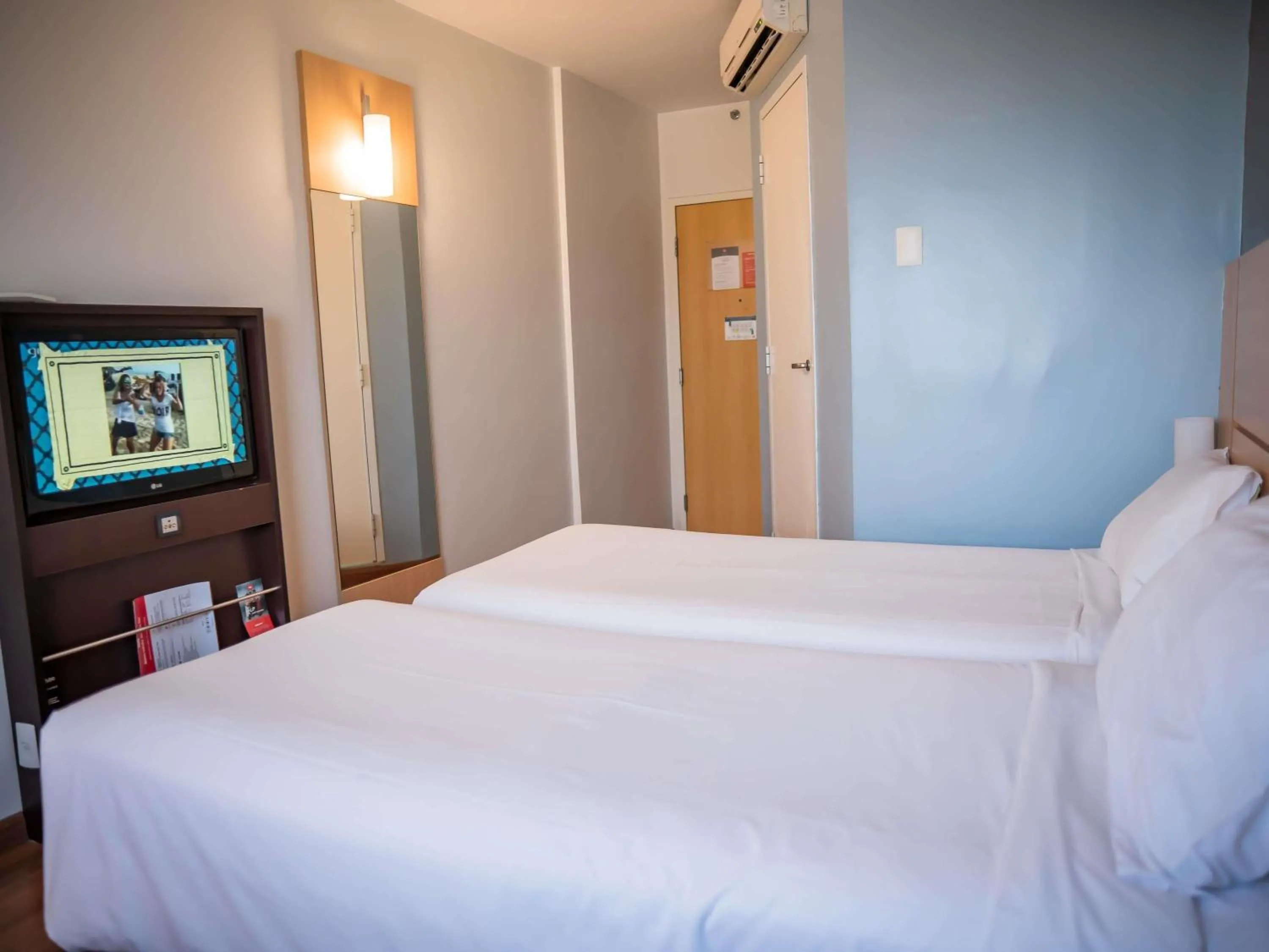 Bedroom, Bed in ibis Itu Plaza Shopping