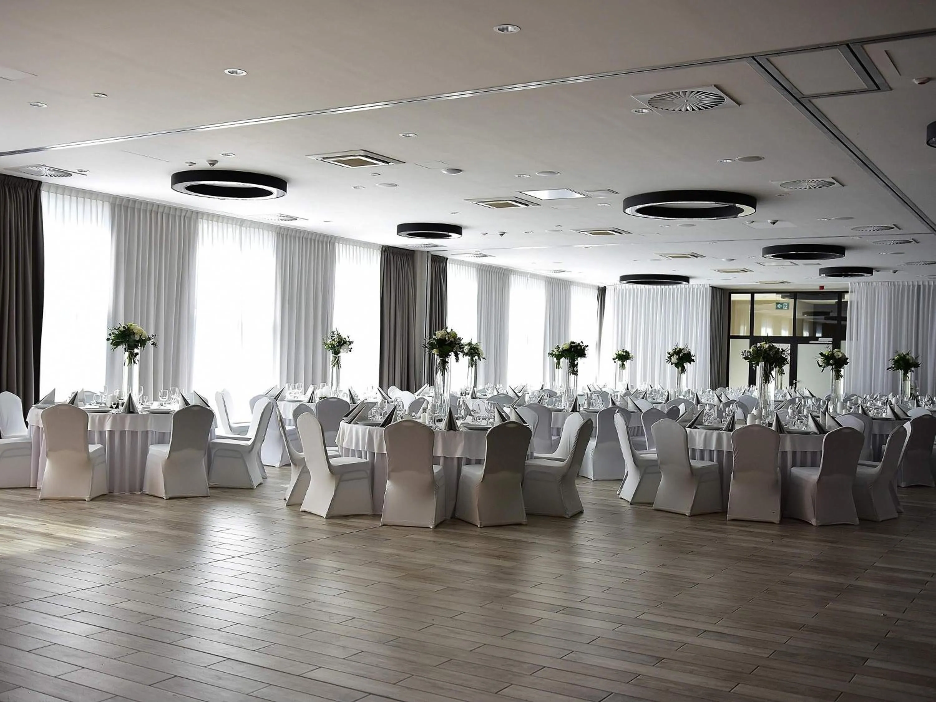 wedding in ibis styles Grudziadz