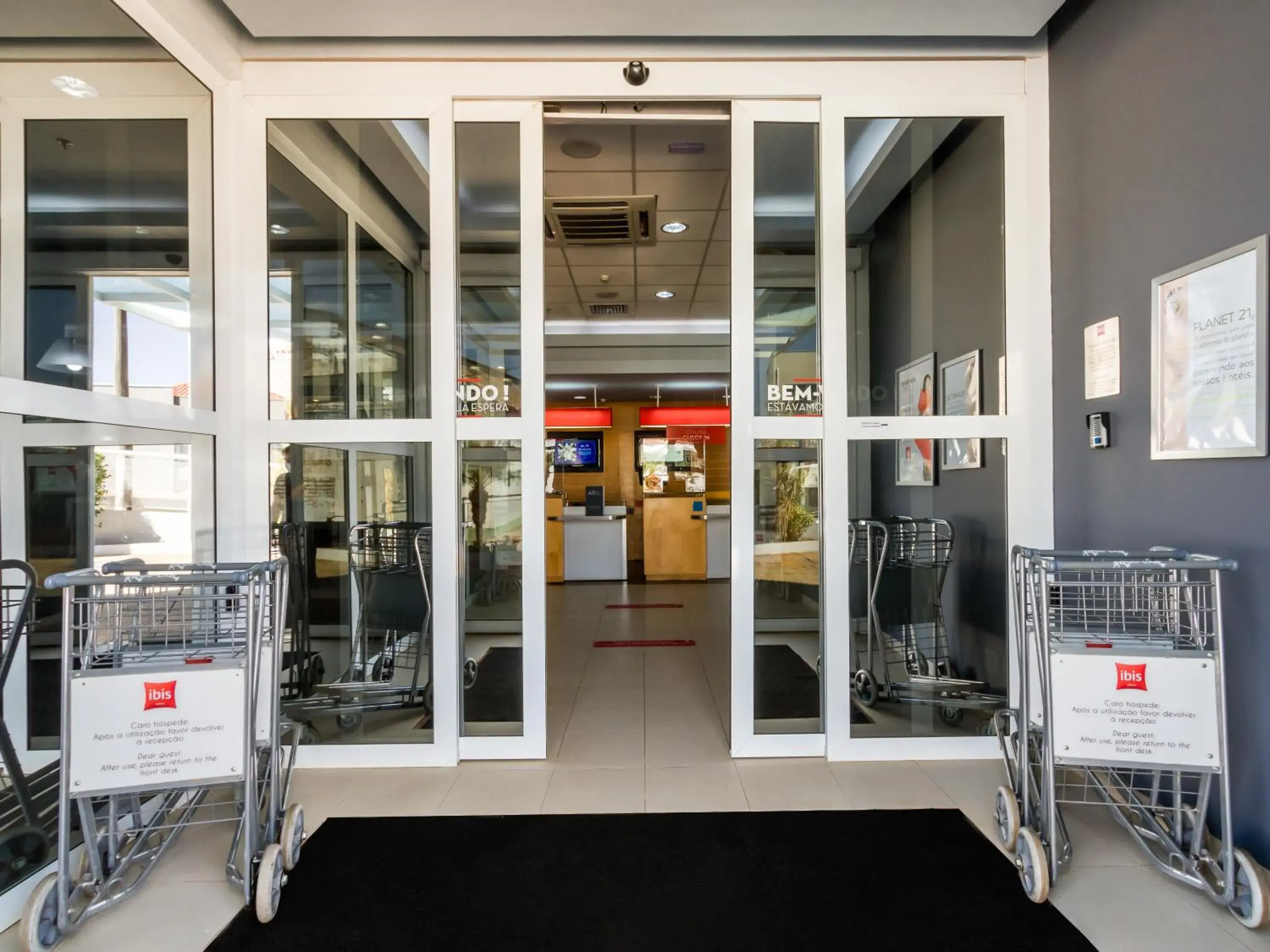 Facade/entrance in ibis Jaboticabal Facade/entrance in ibis Jaboticabal