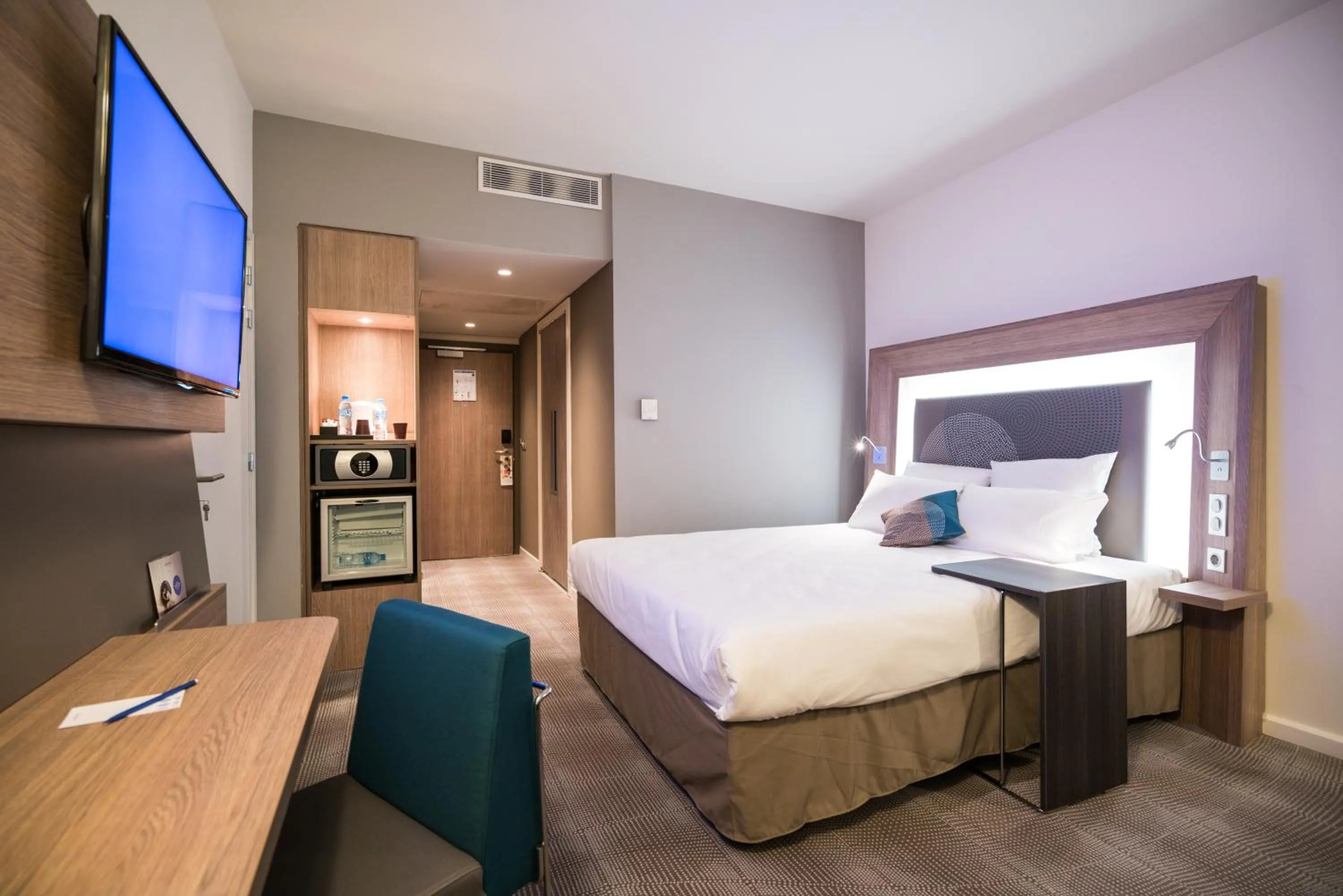 Bed in Novotel Setif