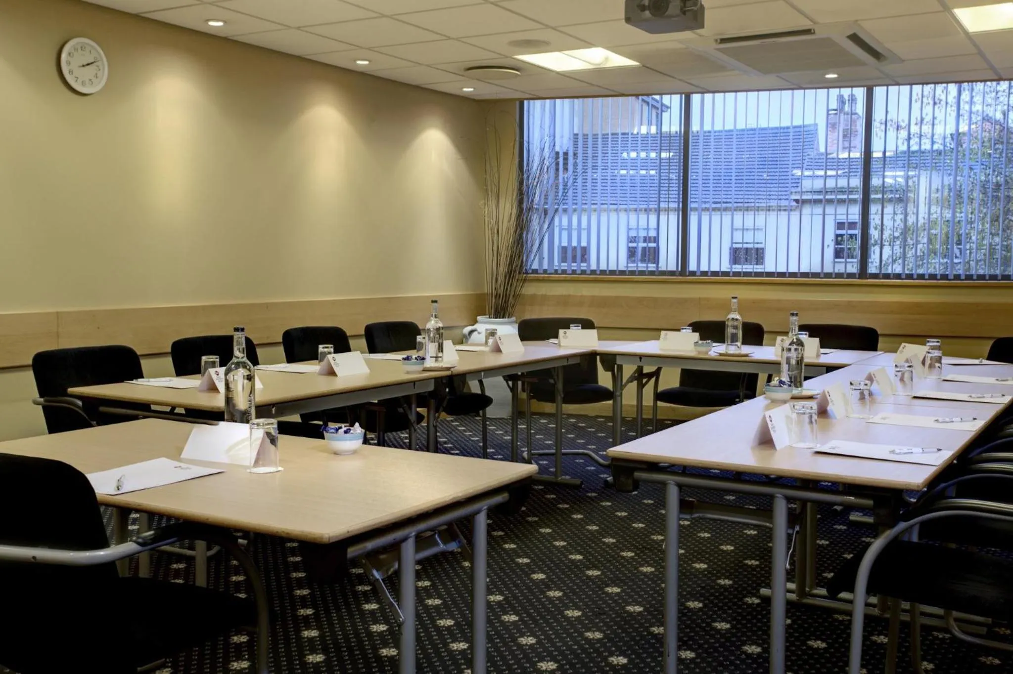 Meeting/conference room in Garner Hotel Nottingham City Centre by IHG