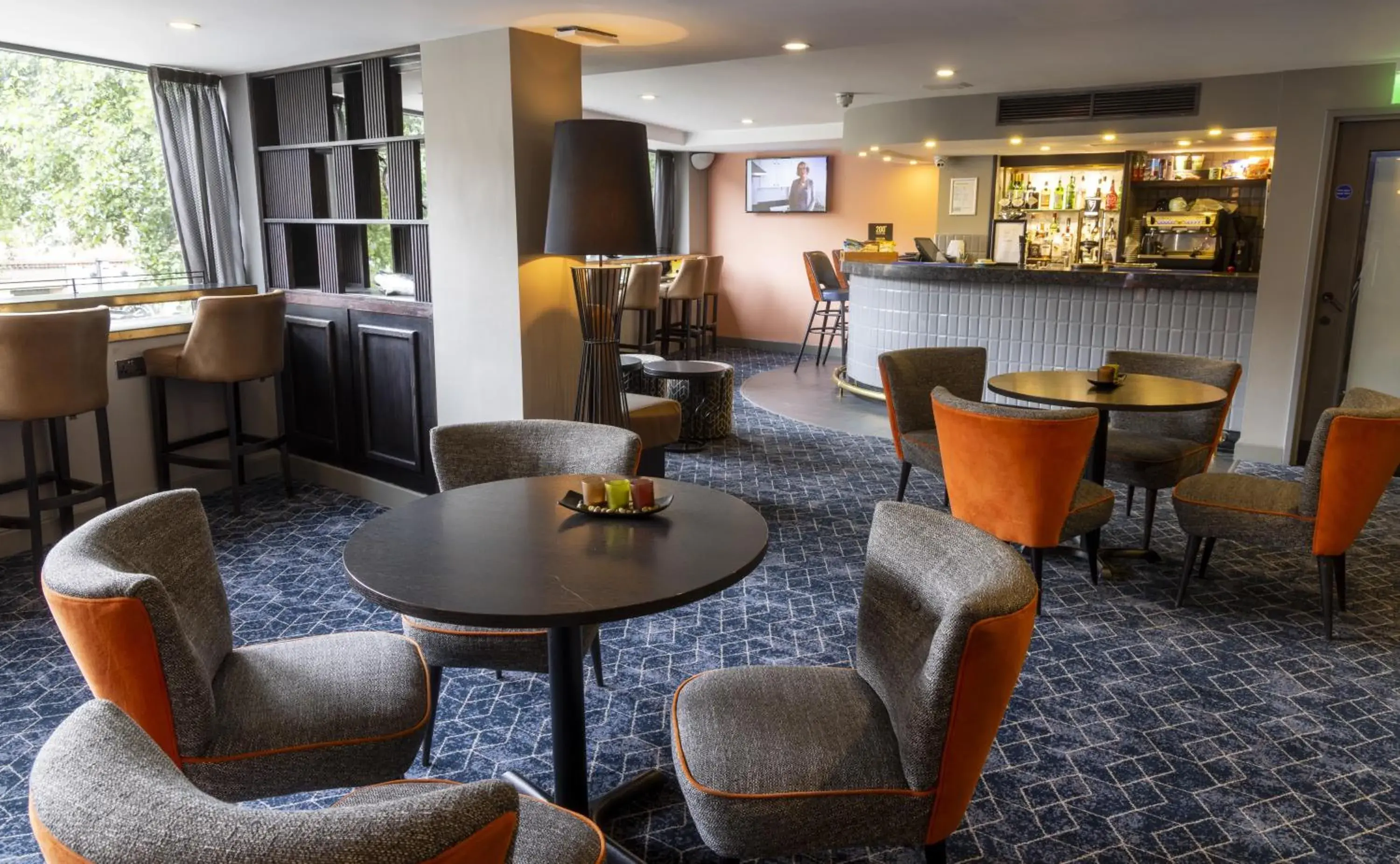 Lounge or bar in Garner Hotel Nottingham City Centre by IHG Lounge or bar in Garner Hotel Nottingham City Centre by IHG