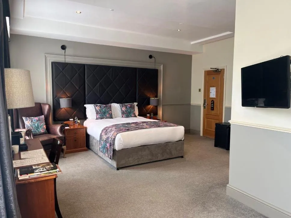 Bed in The Swan Hotel, Stafford, Staffordshire - The Coaching Inn Group