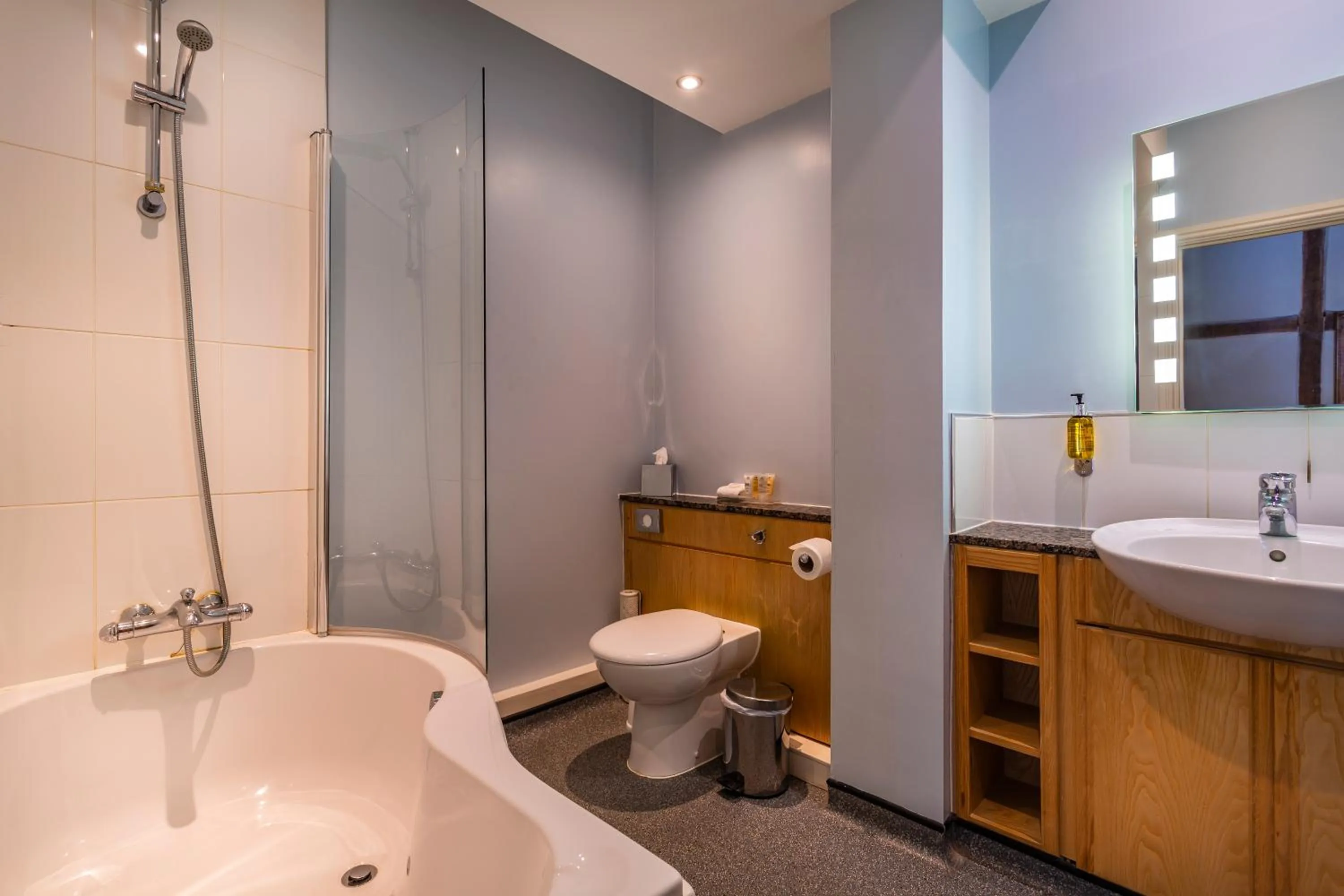 Bathroom in The Swan Hotel, Stafford, Staffordshire - The Coaching Inn Group