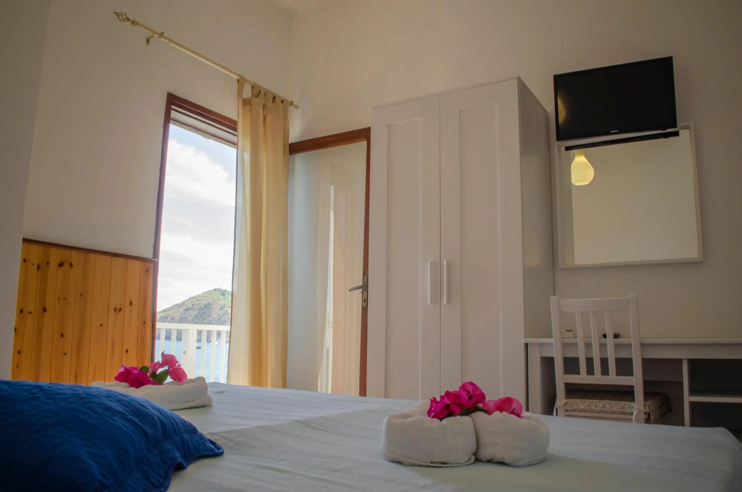 Bedroom, Bed in Hotel Angelino