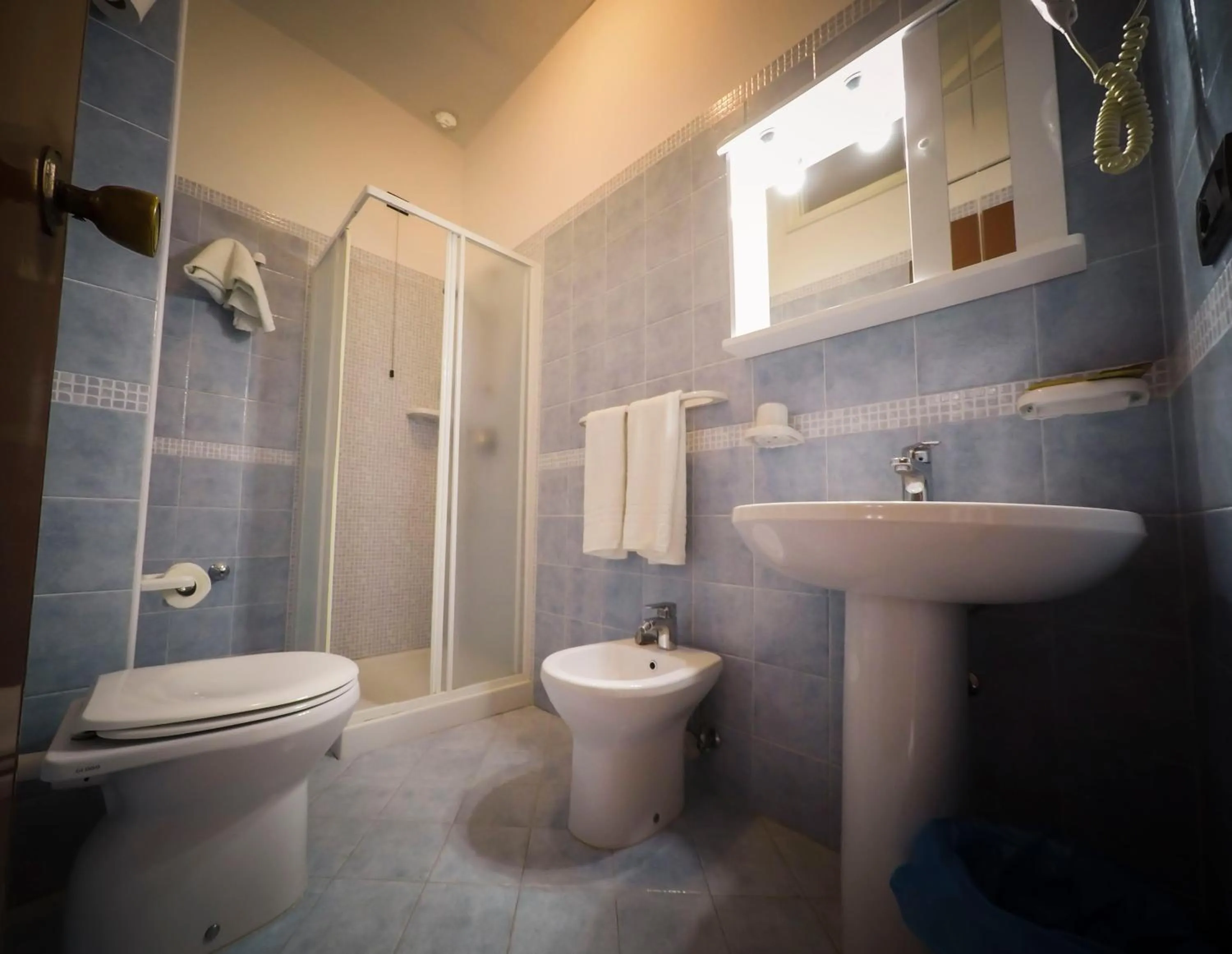 Bathroom in Hotel Angelino