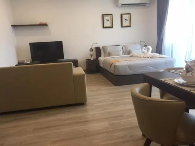 Bed in The Garden 304