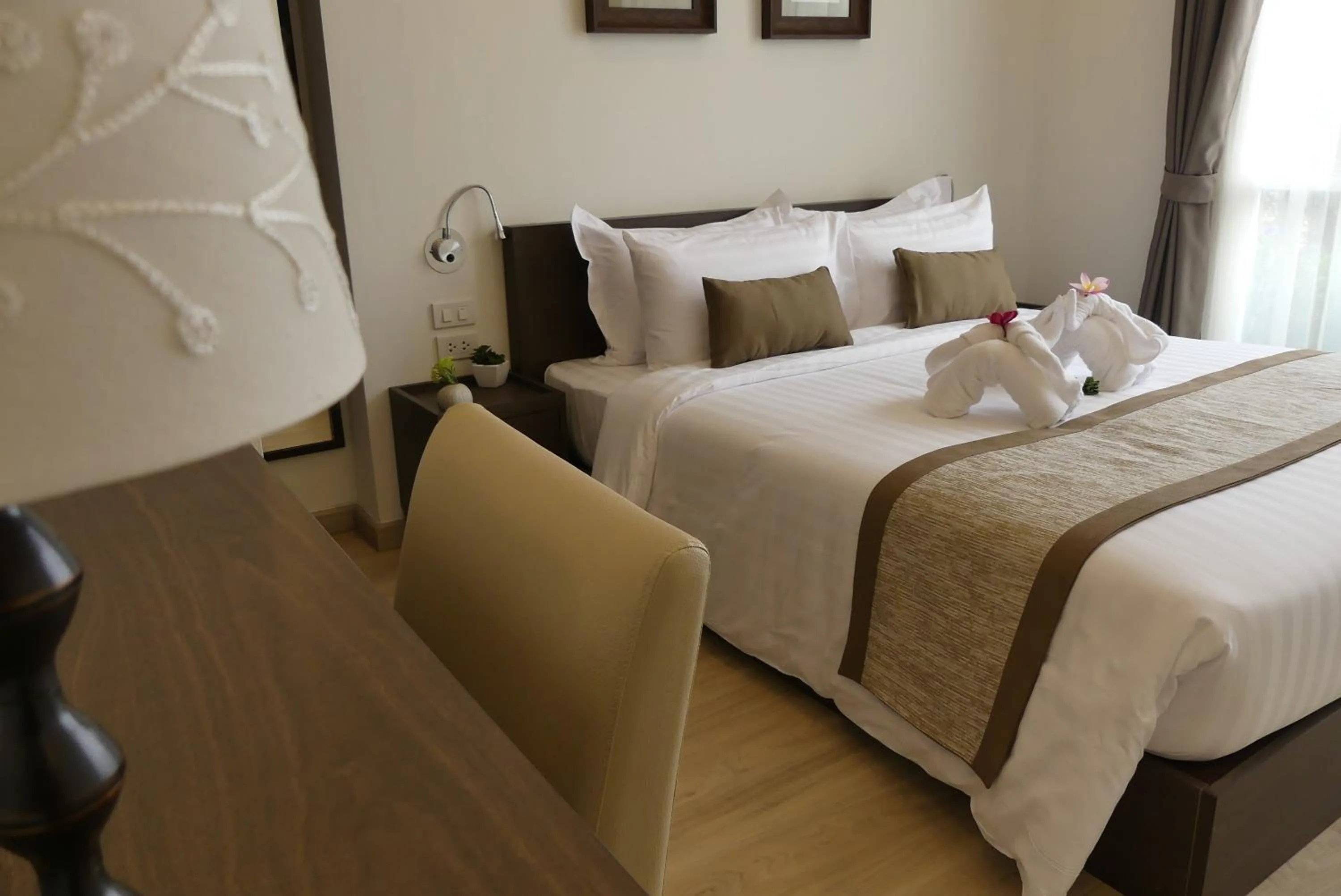 Photo of the whole room, Bed in The Garden 304