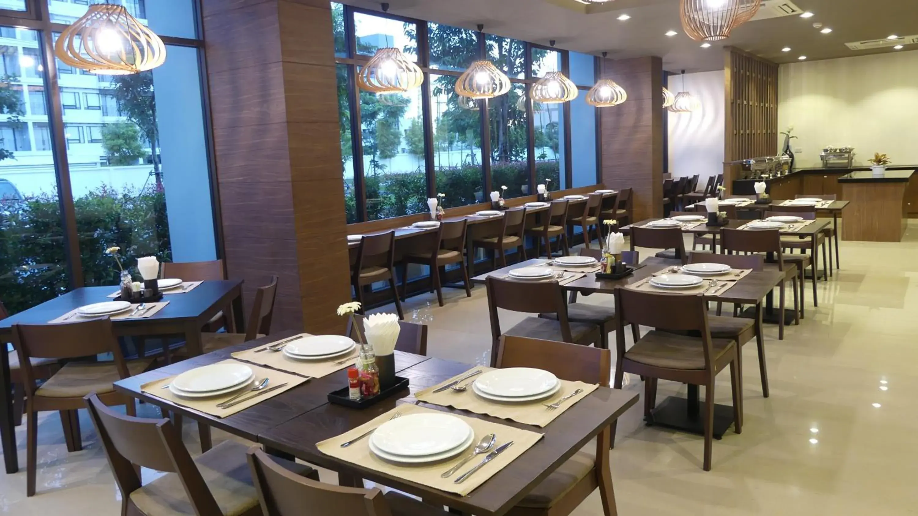 Restaurant/places to eat in The Garden 304 Restaurant/places to eat in The Garden 304