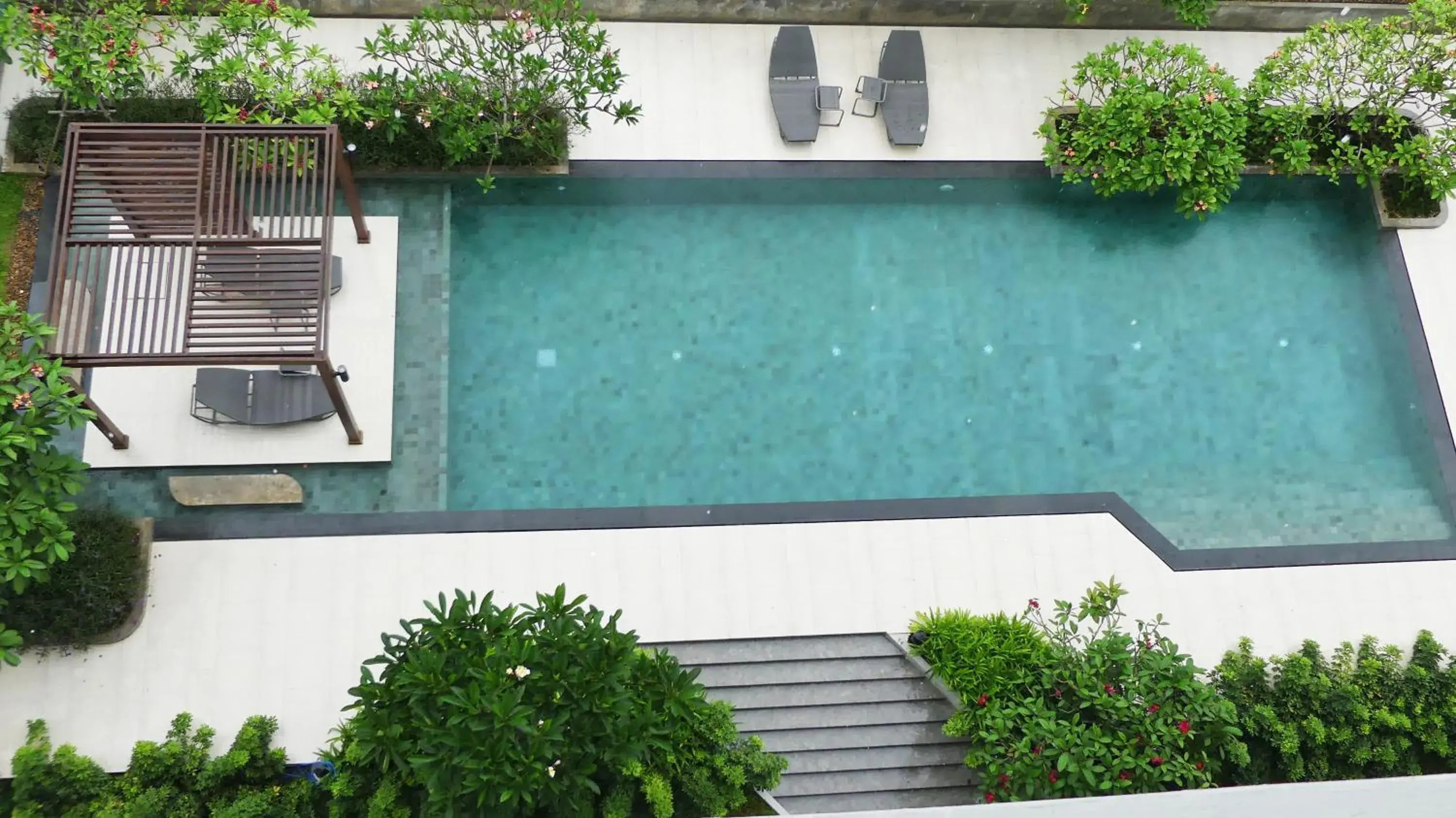 Swimming pool in The Garden 304 Swimming pool in The Garden 304