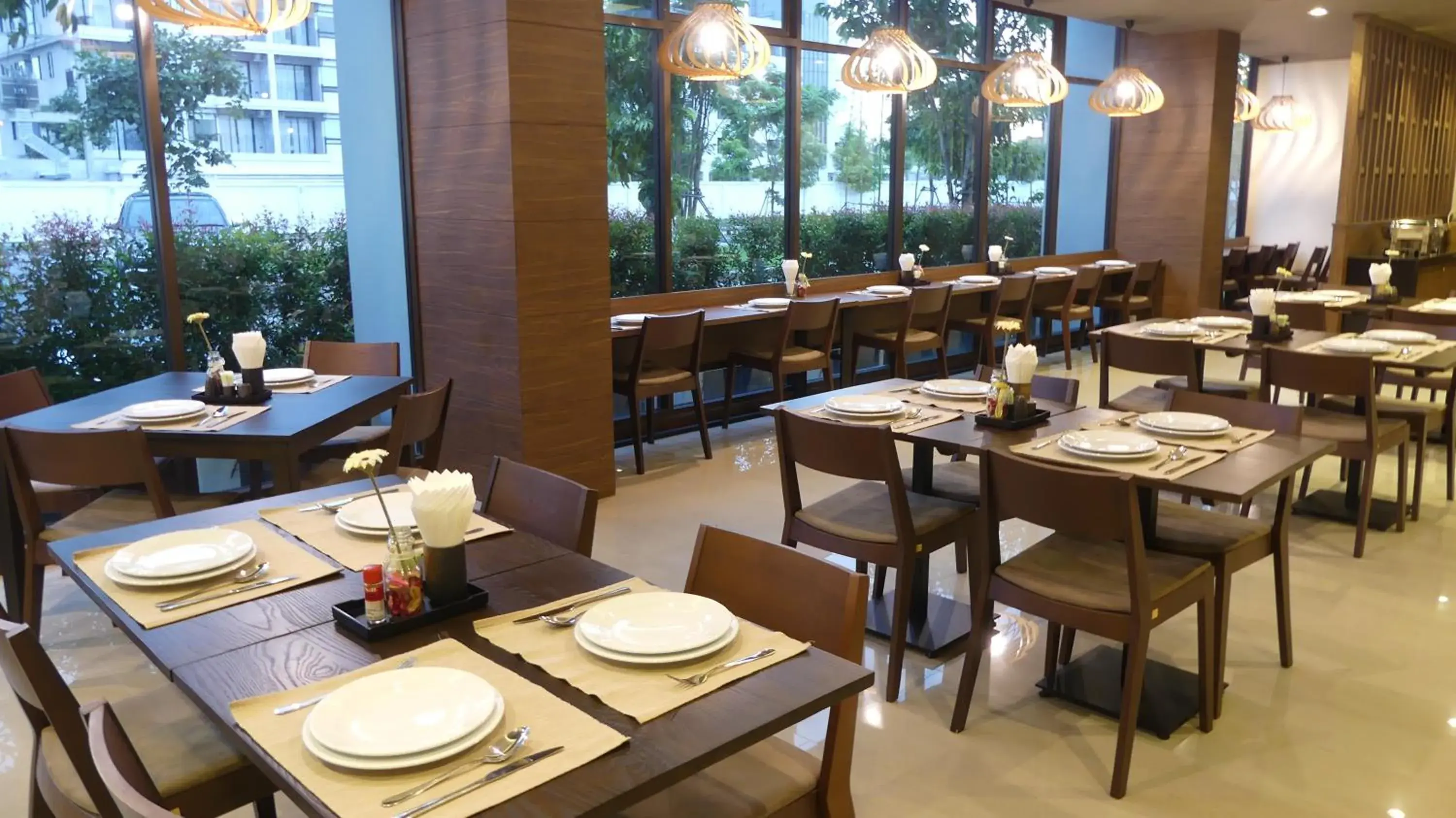 Restaurant/places to eat in The Garden 304 Restaurant/places to eat in The Garden 304