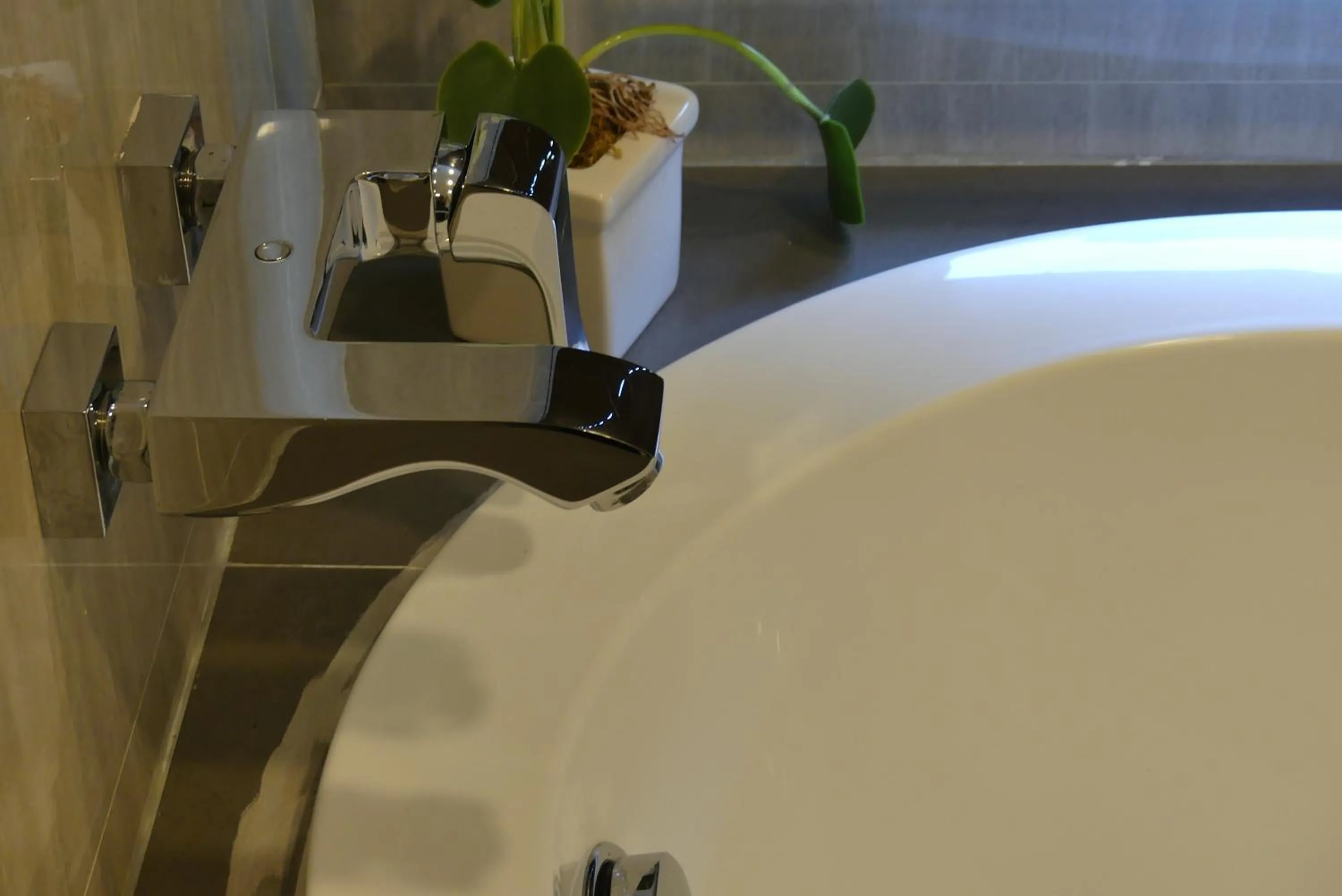 Bath in The Garden 304