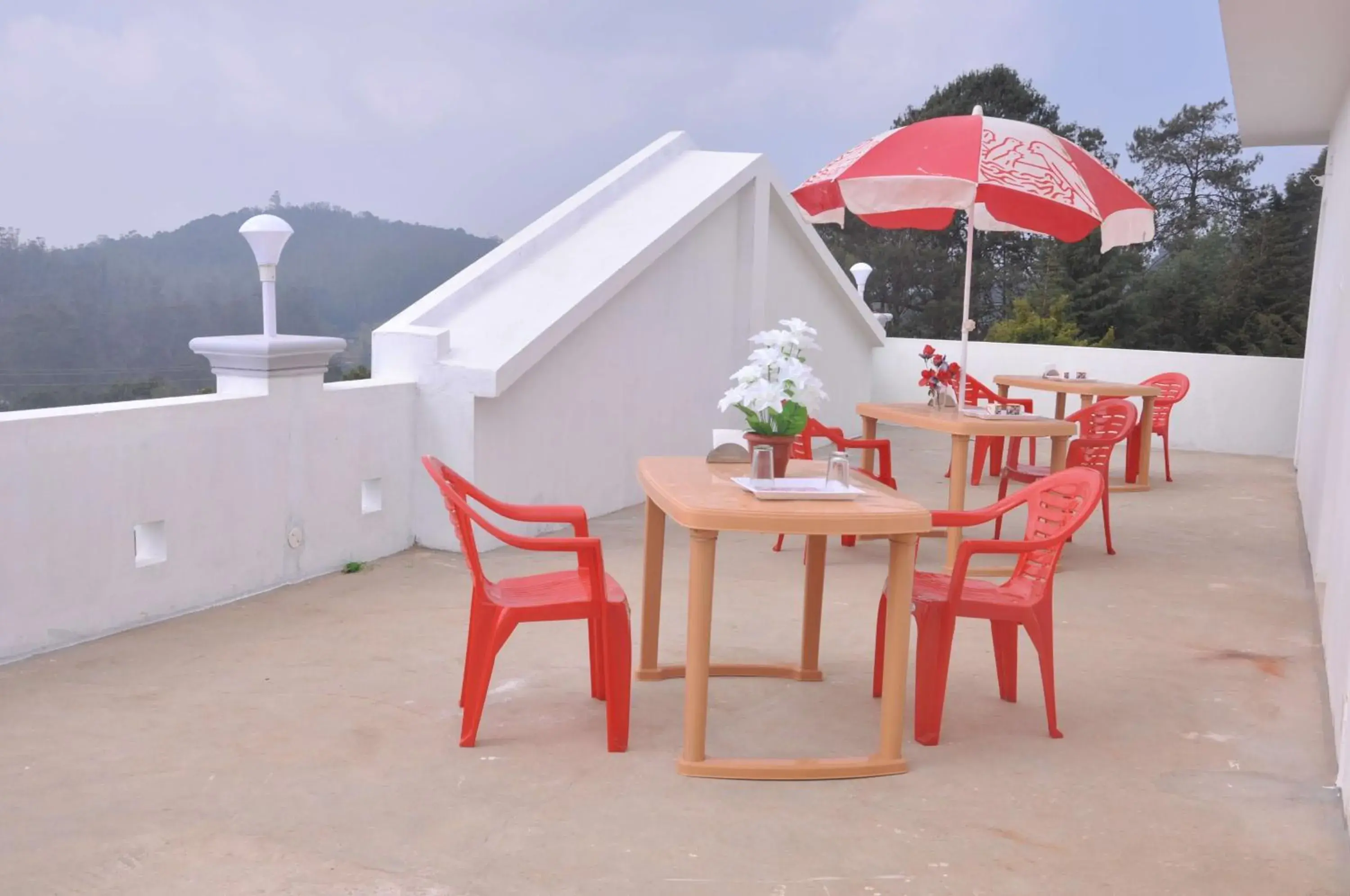 Restaurant/places to eat in Drizzle Drop Inn Restaurant/places to eat in Drizzle Drop Inn