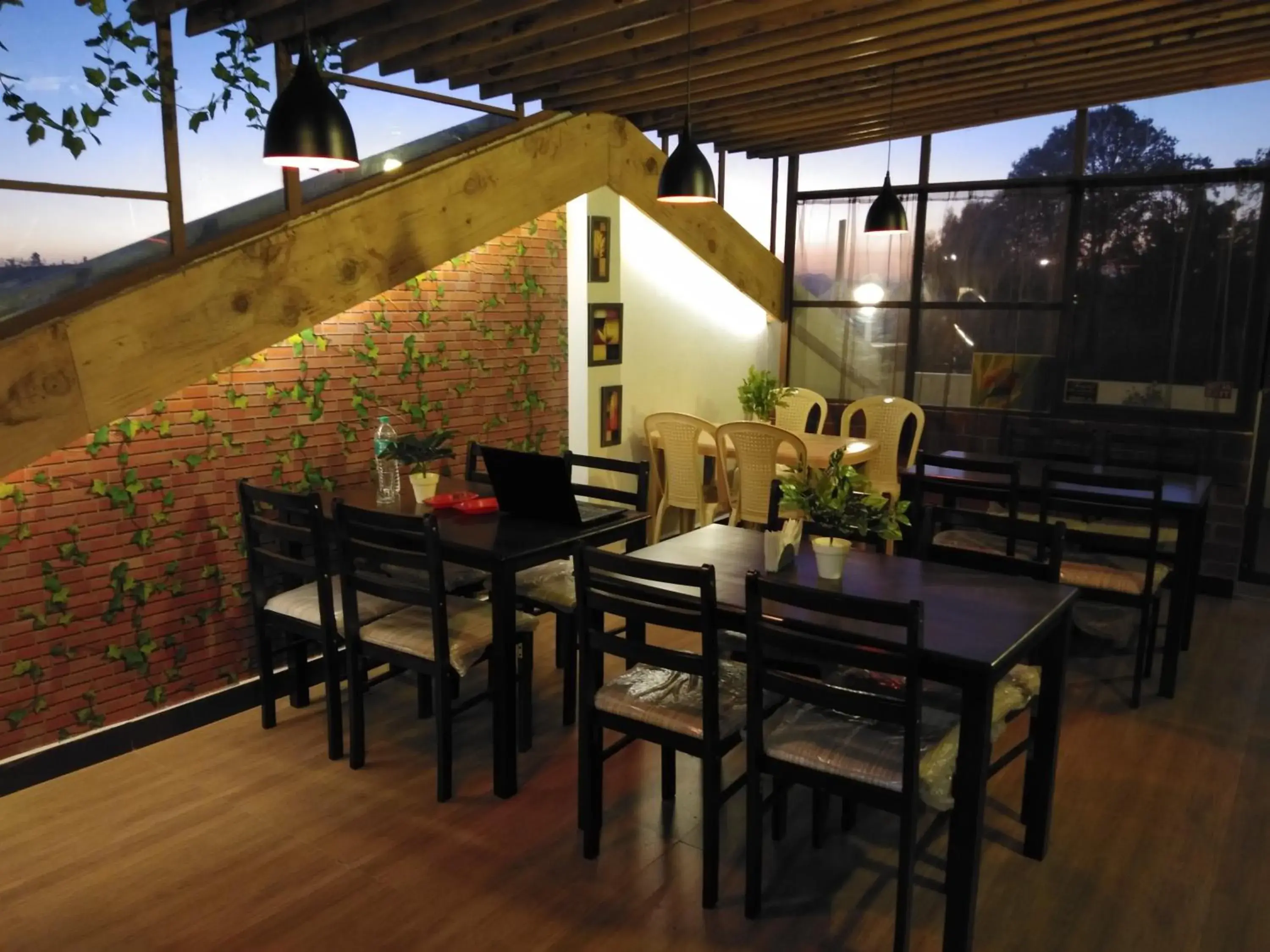Breakfast in Drizzle Drop Inn Breakfast in Drizzle Drop Inn