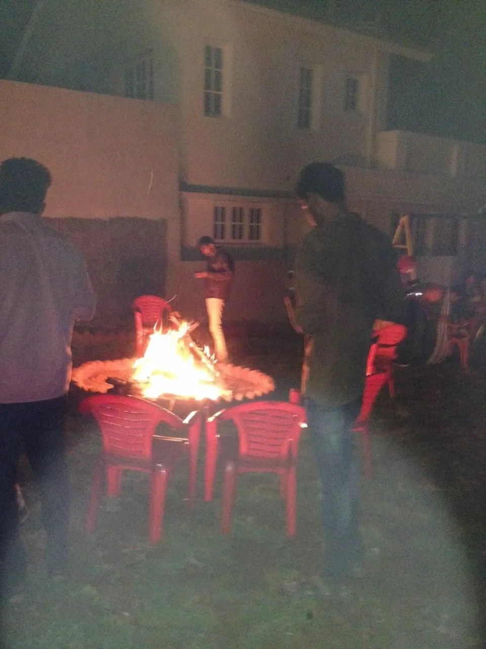 Evening entertainment in Drizzle Drop Inn