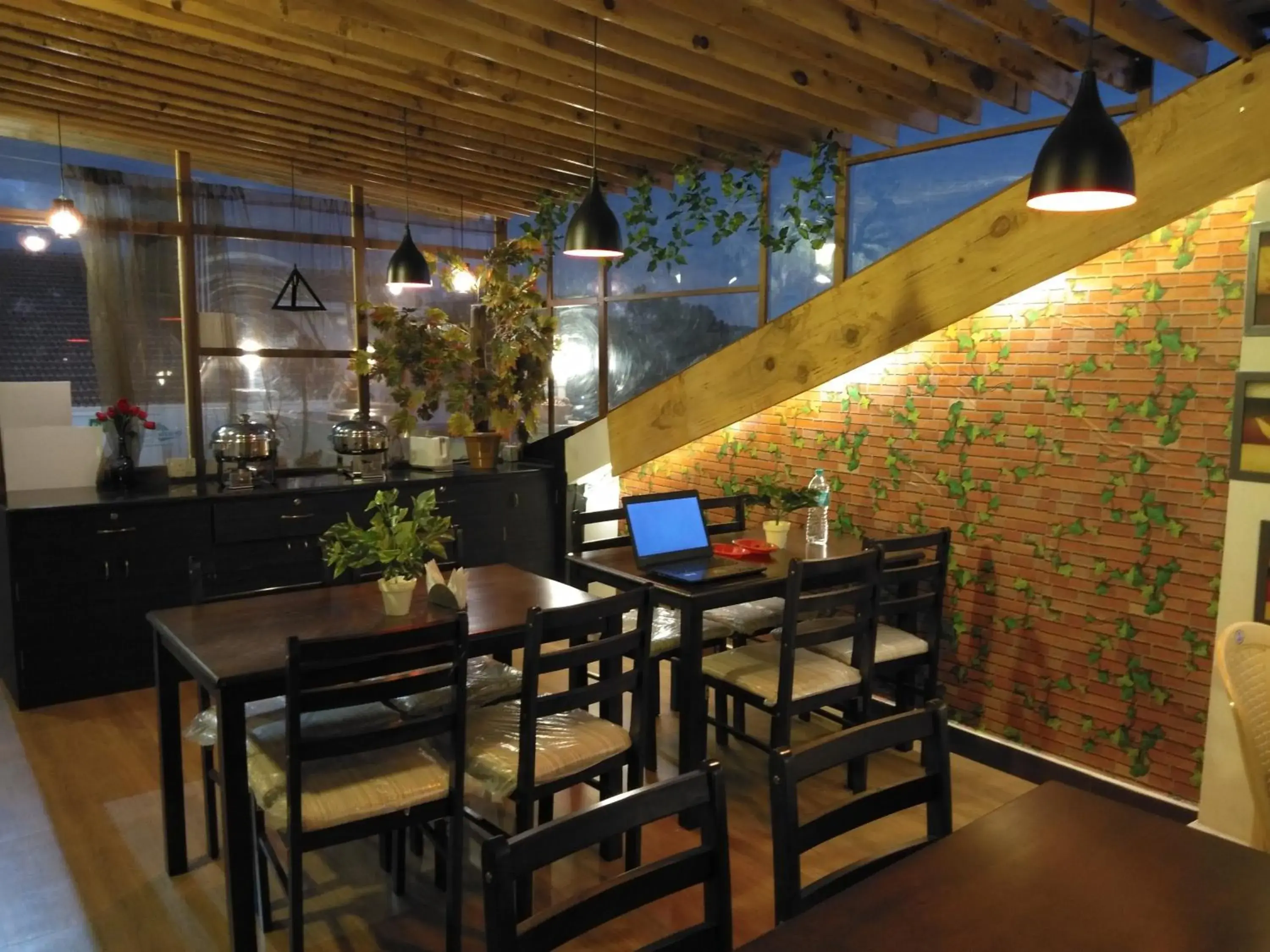 Breakfast in Drizzle Drop Inn Breakfast in Drizzle Drop Inn