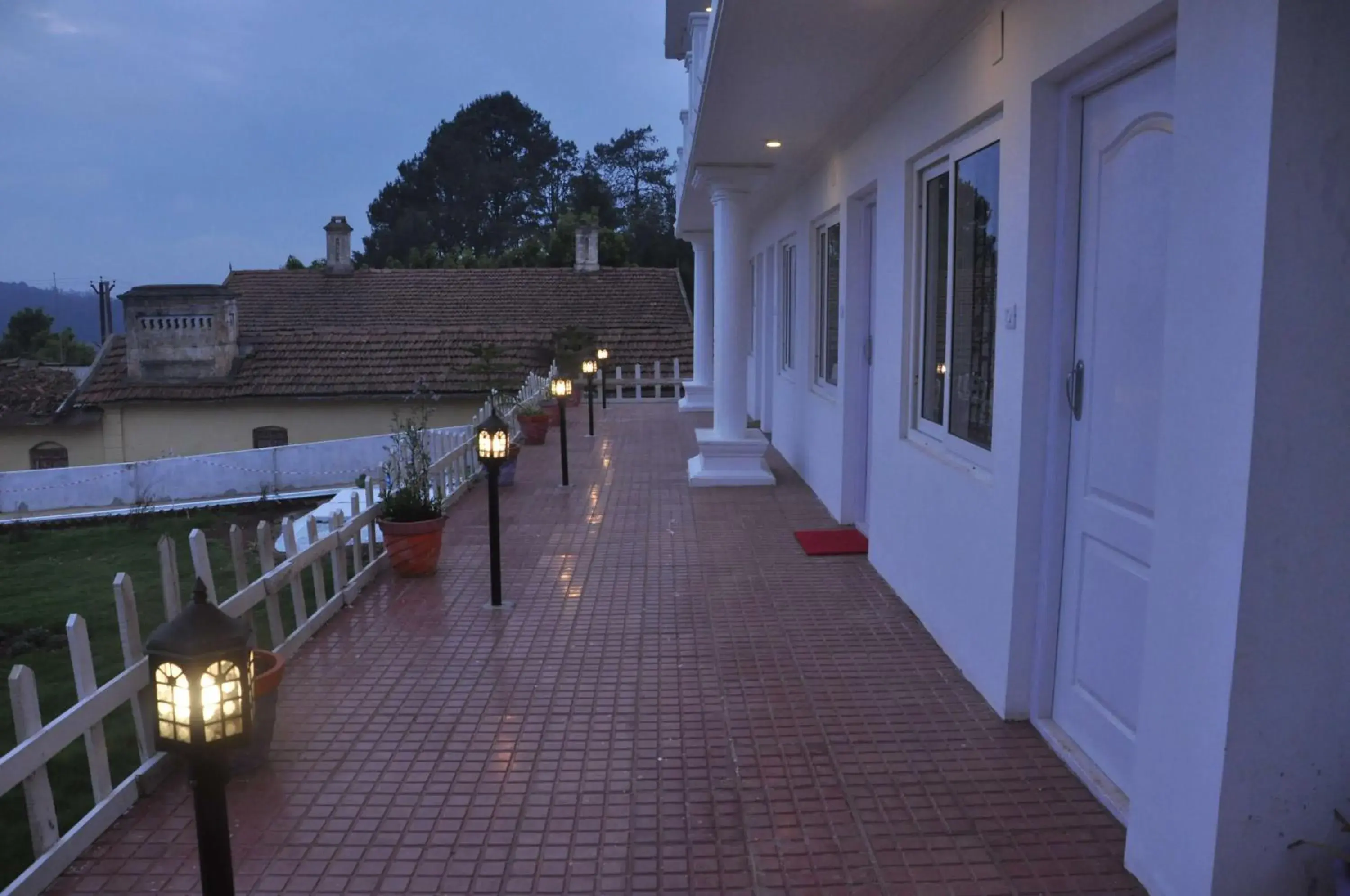 Facade/entrance in Drizzle Drop Inn Facade/entrance in Drizzle Drop Inn